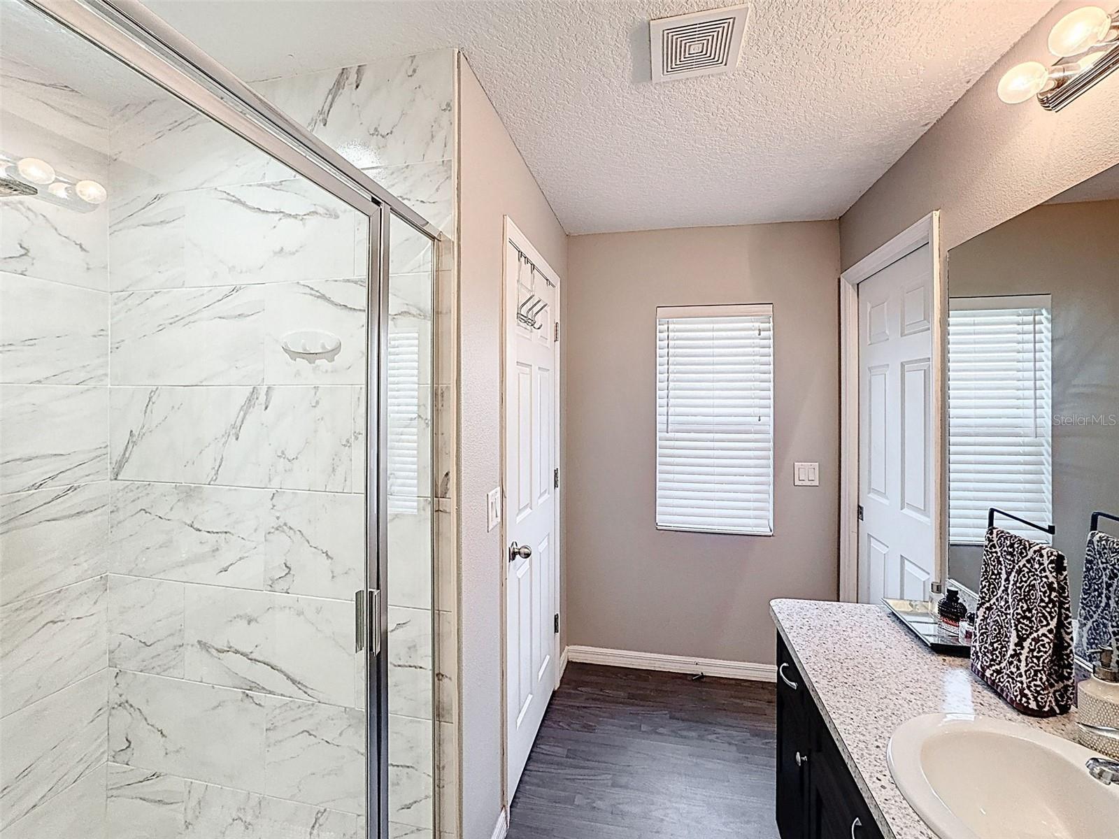 Image 21 of 61 For 5917 High Street