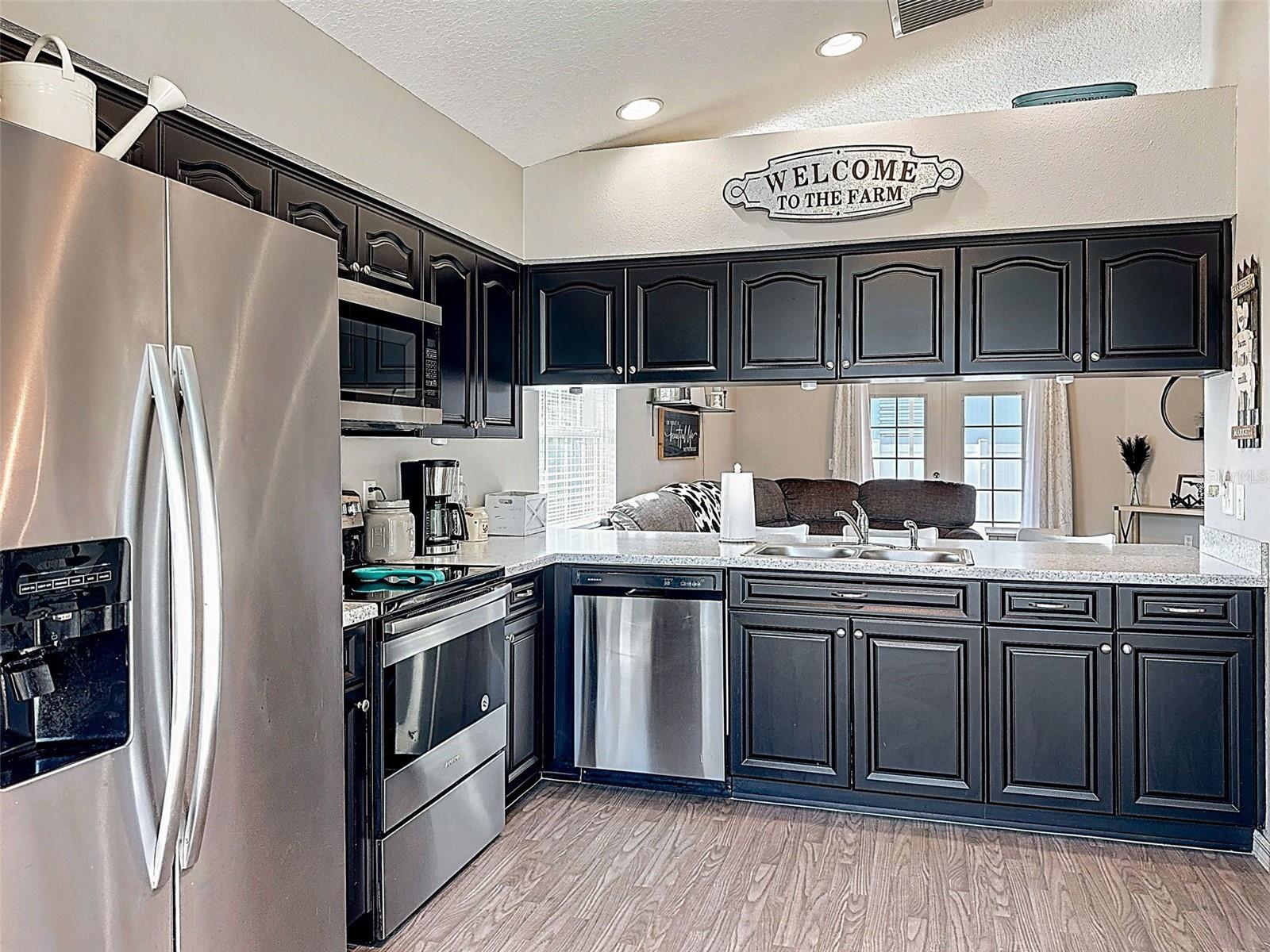 Image 7 of 61 For 5917 High Street