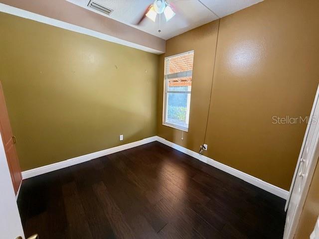 Image 17 of 23 For 3914 Roswell Place