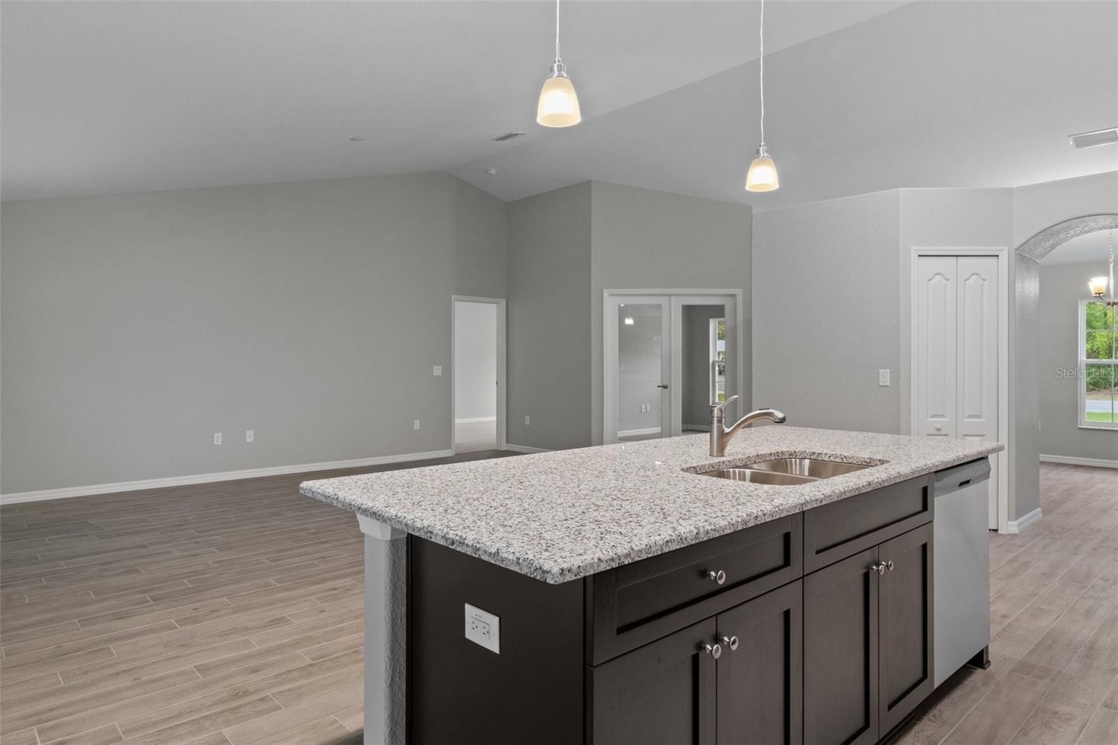 Image 19 of 46 For 4118 Pink Poppy Drive