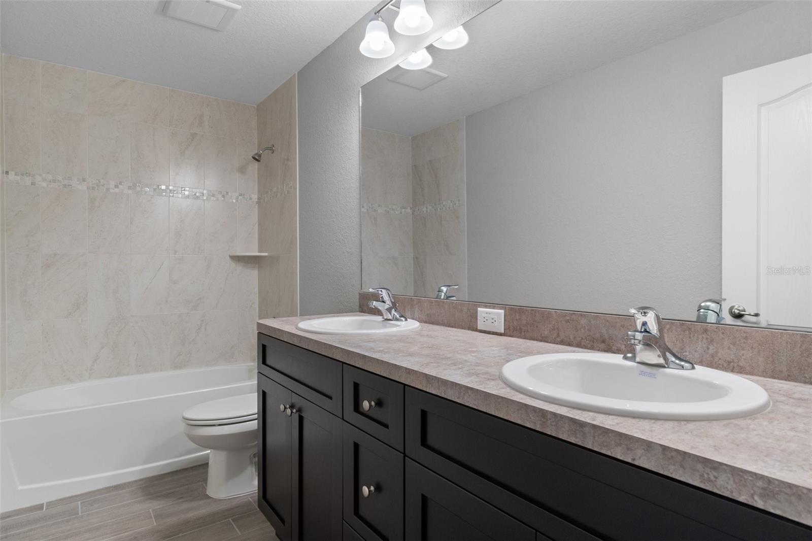 Image 37 of 46 For 4118 Pink Poppy Drive