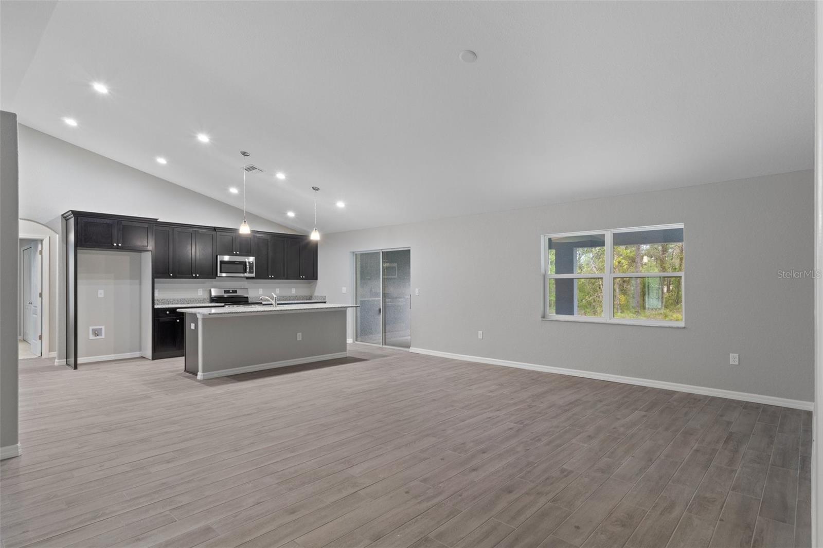 Image 13 of 46 For 4 Palm Grass Court