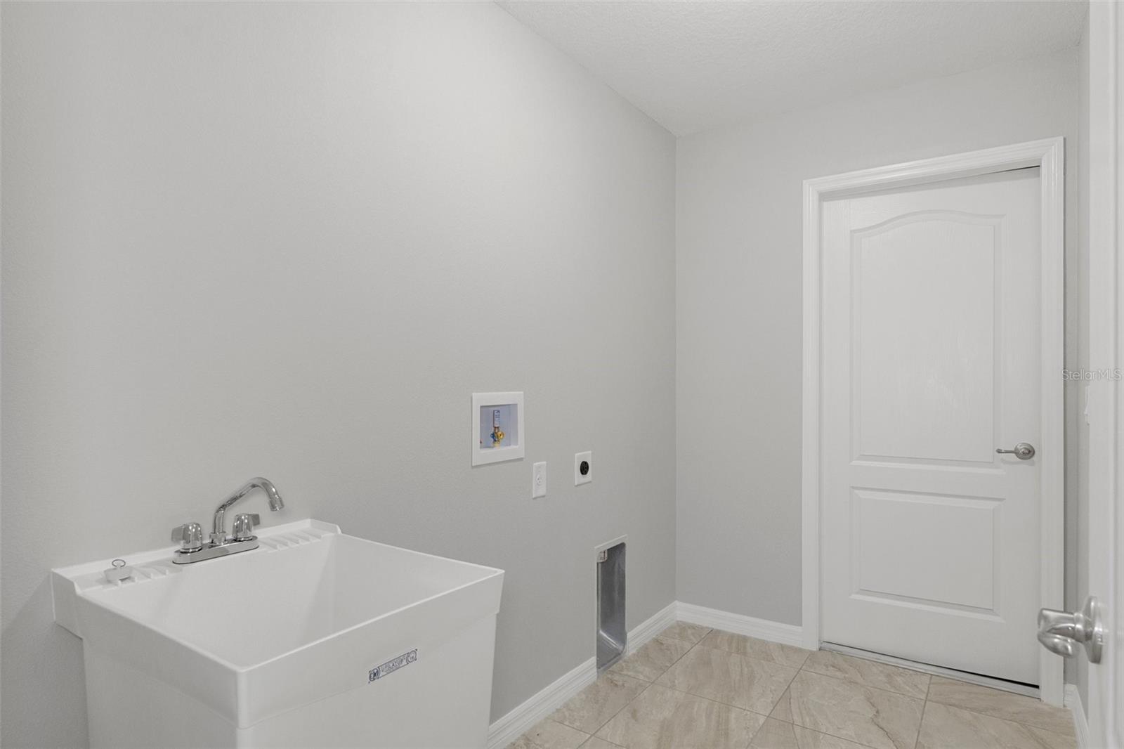 Image 34 of 36 For 79 Daisy Street