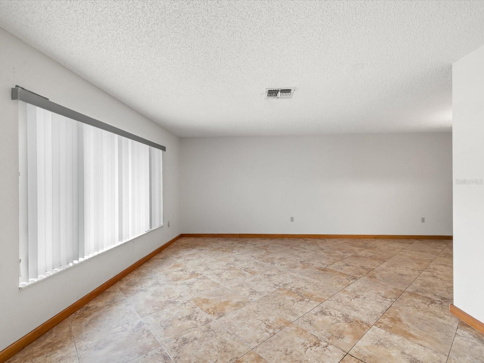 Image 7 of 29 For 2469 Anchor Avenue