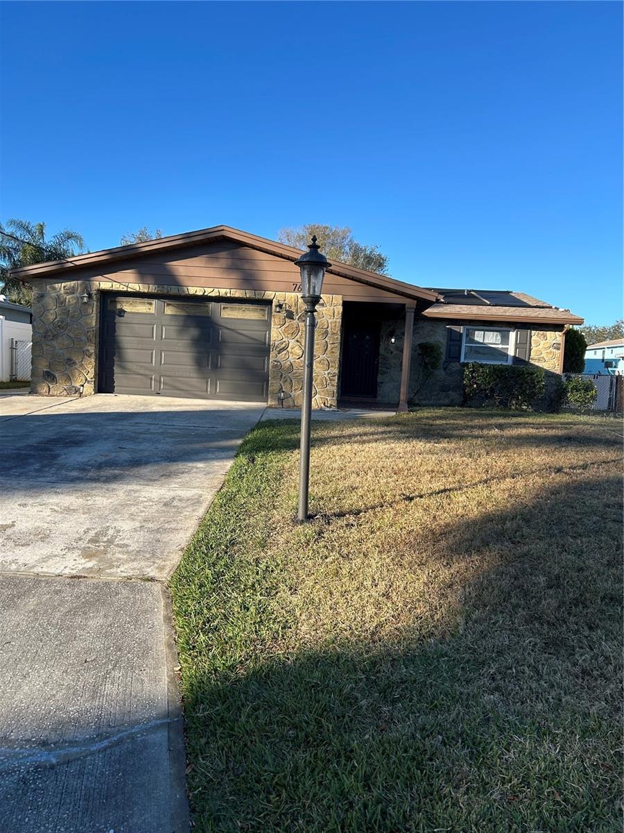 Image 5 of 26 For 7619 Hatteras Drive