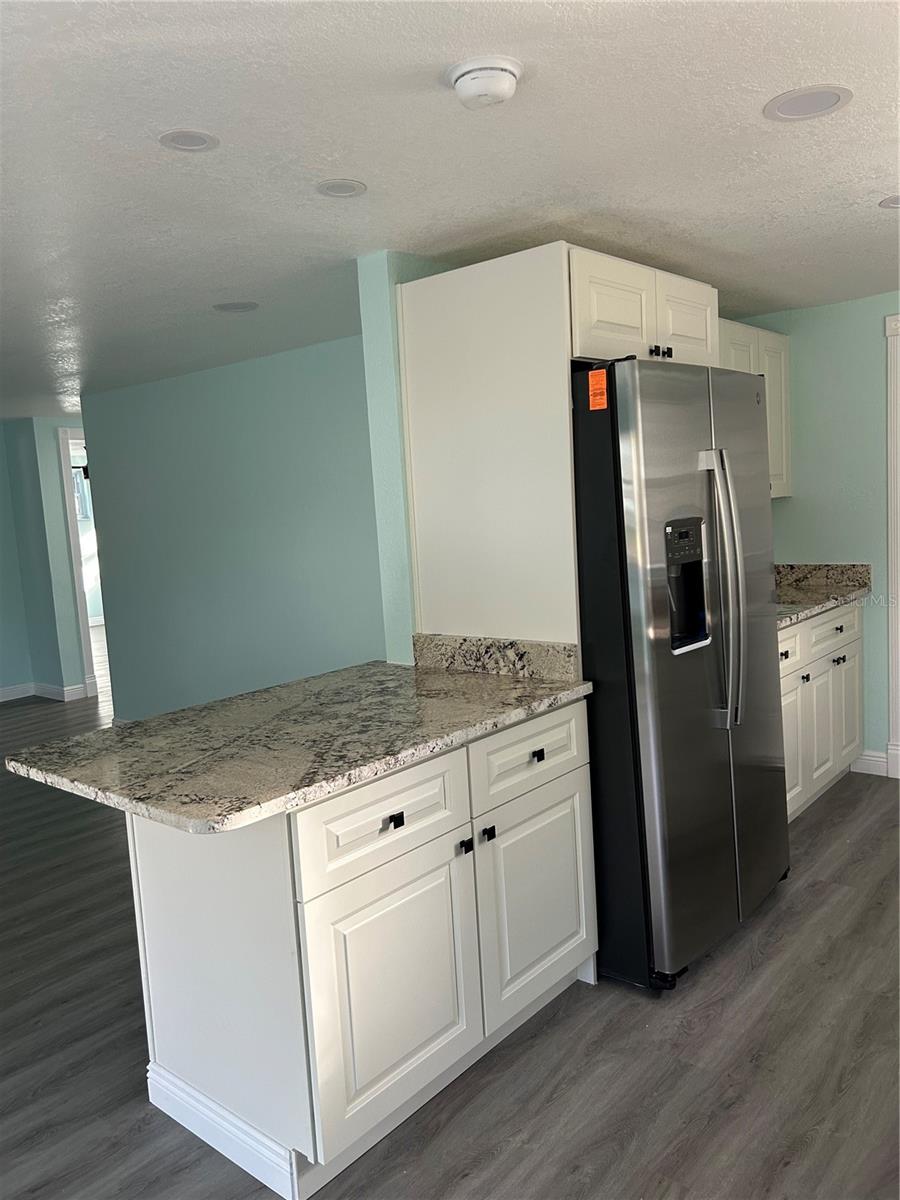 Image 7 of 26 For 7619 Hatteras Drive