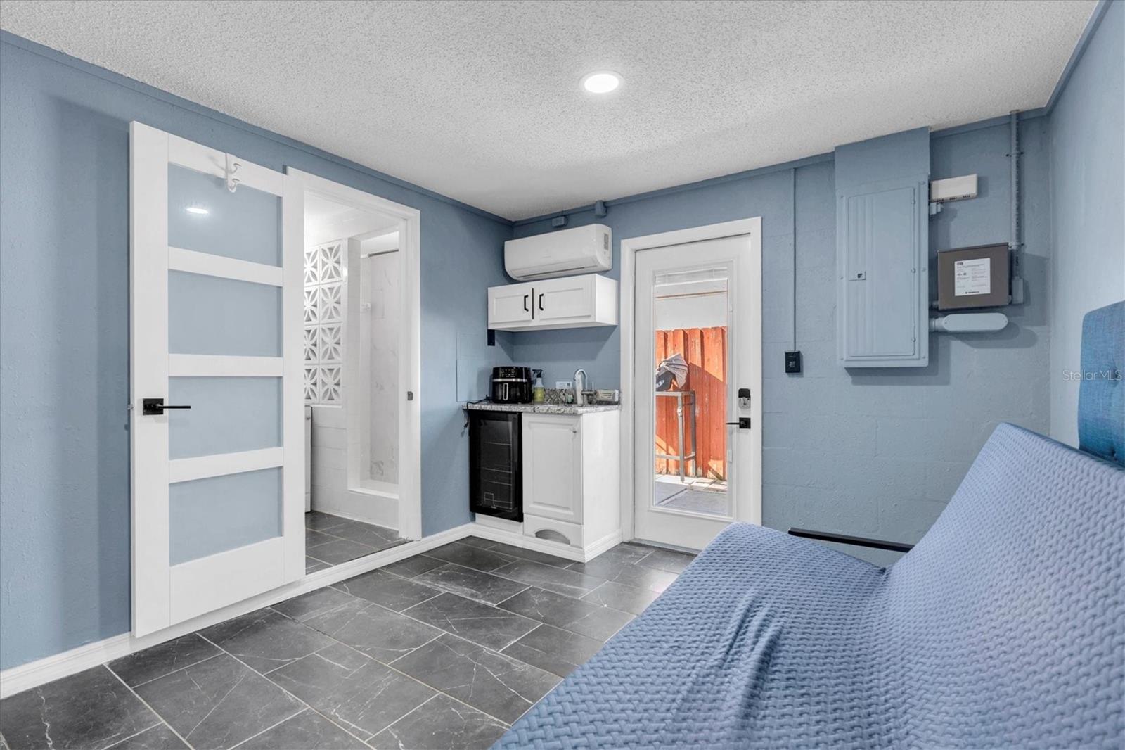 Listing photo id 19 for 7312 Mako Drive