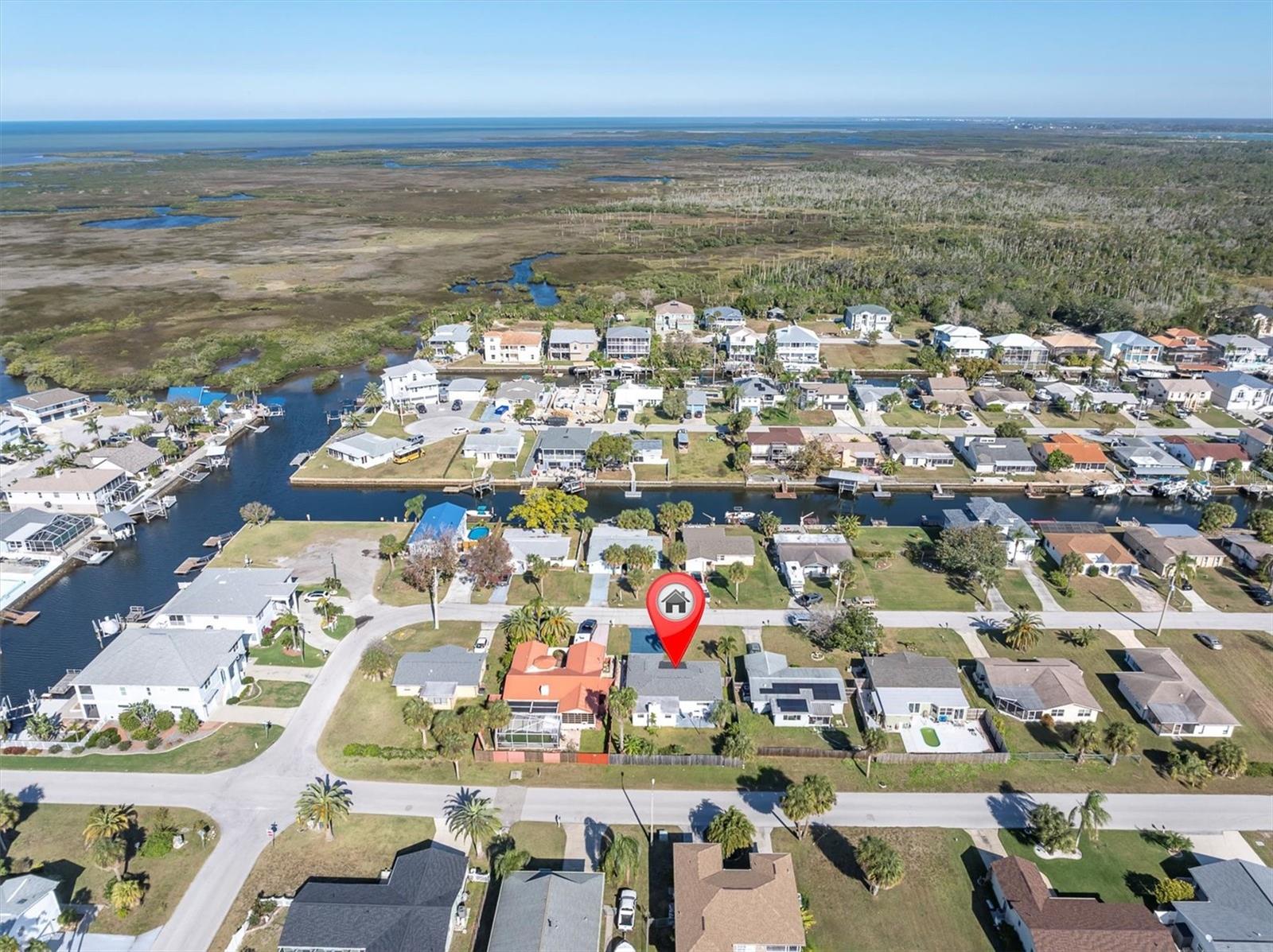 Listing photo id 35 for 7312 Mako Drive