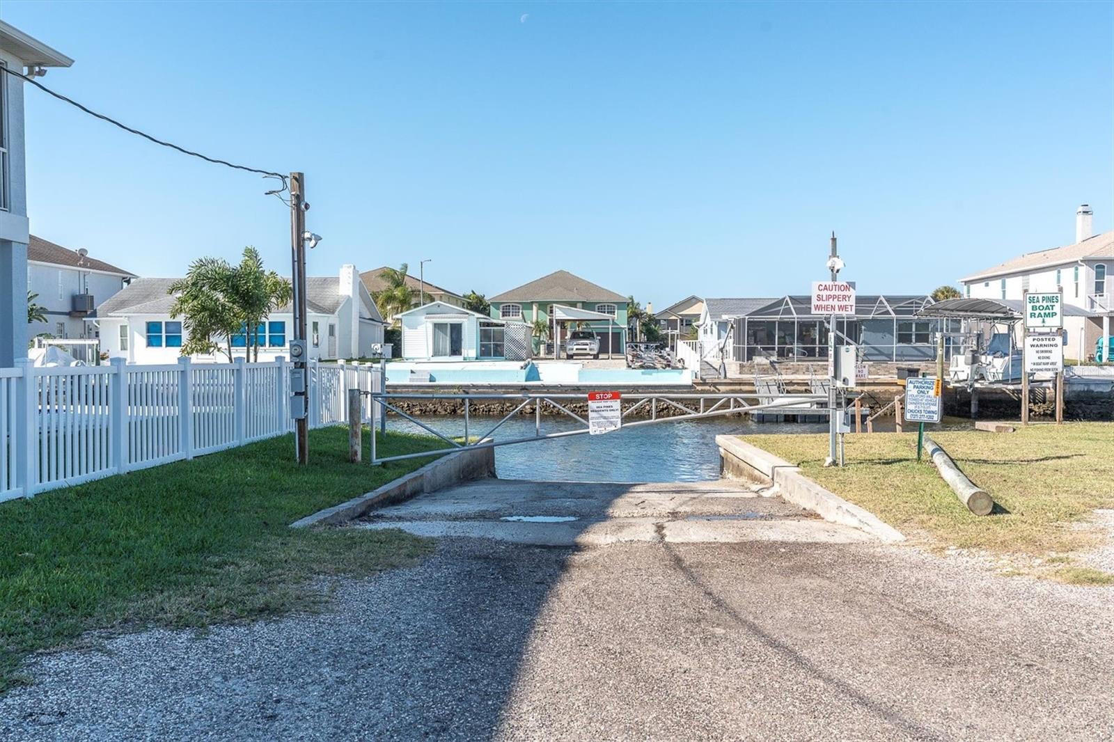 Listing photo id 39 for 7312 Mako Drive