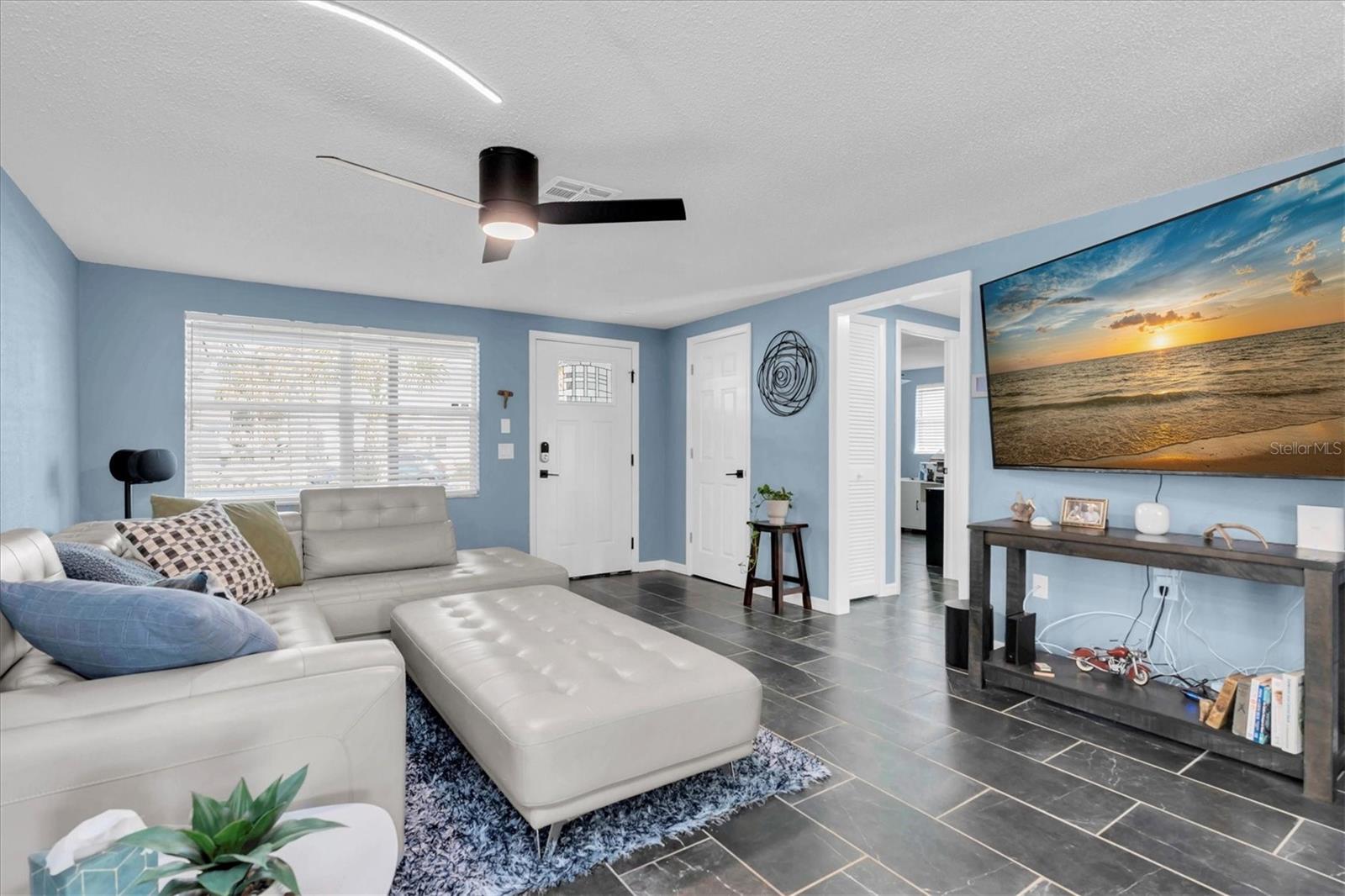 Listing photo id 3 for 7312 Mako Drive