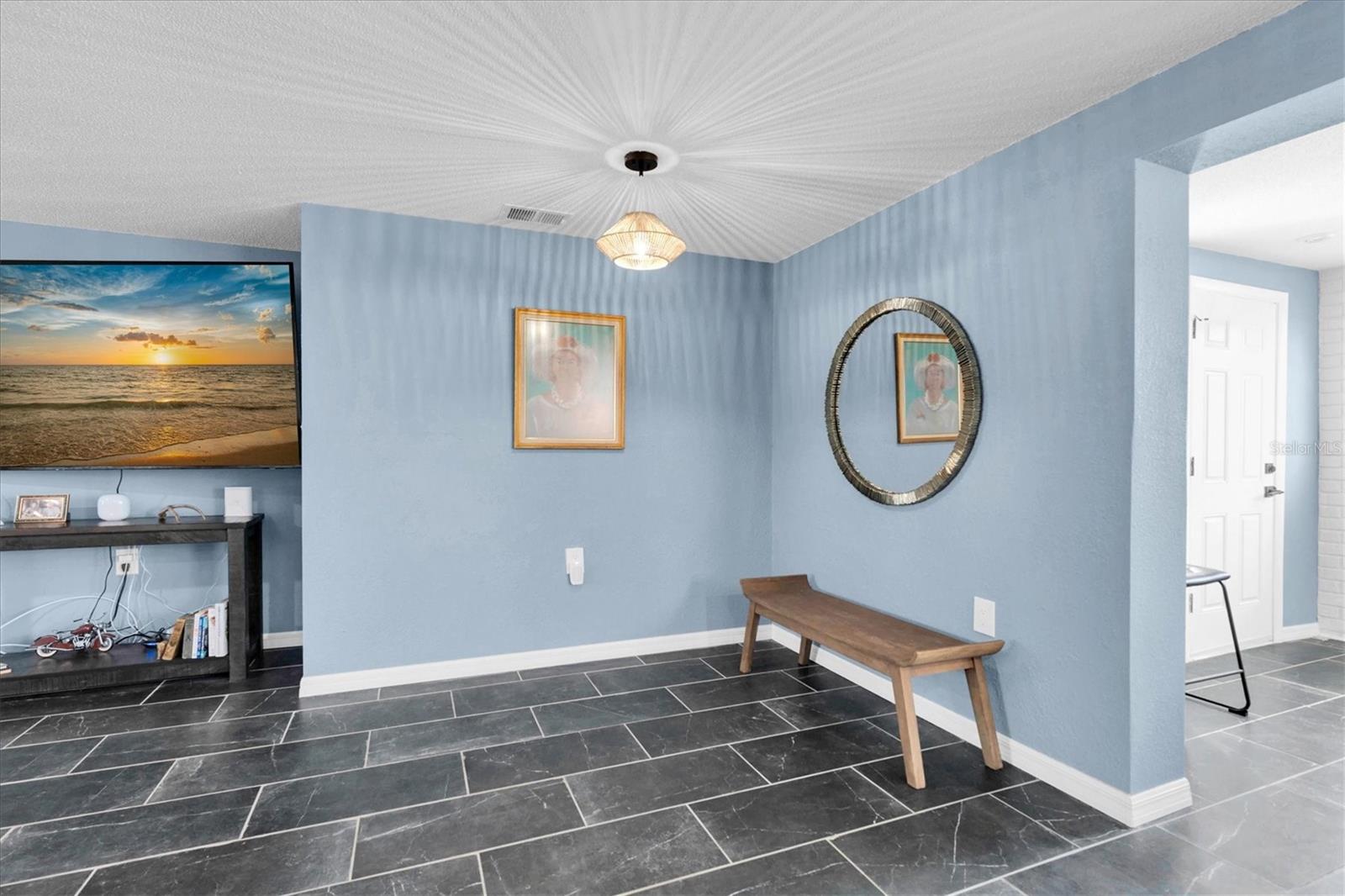 Listing photo id 5 for 7312 Mako Drive