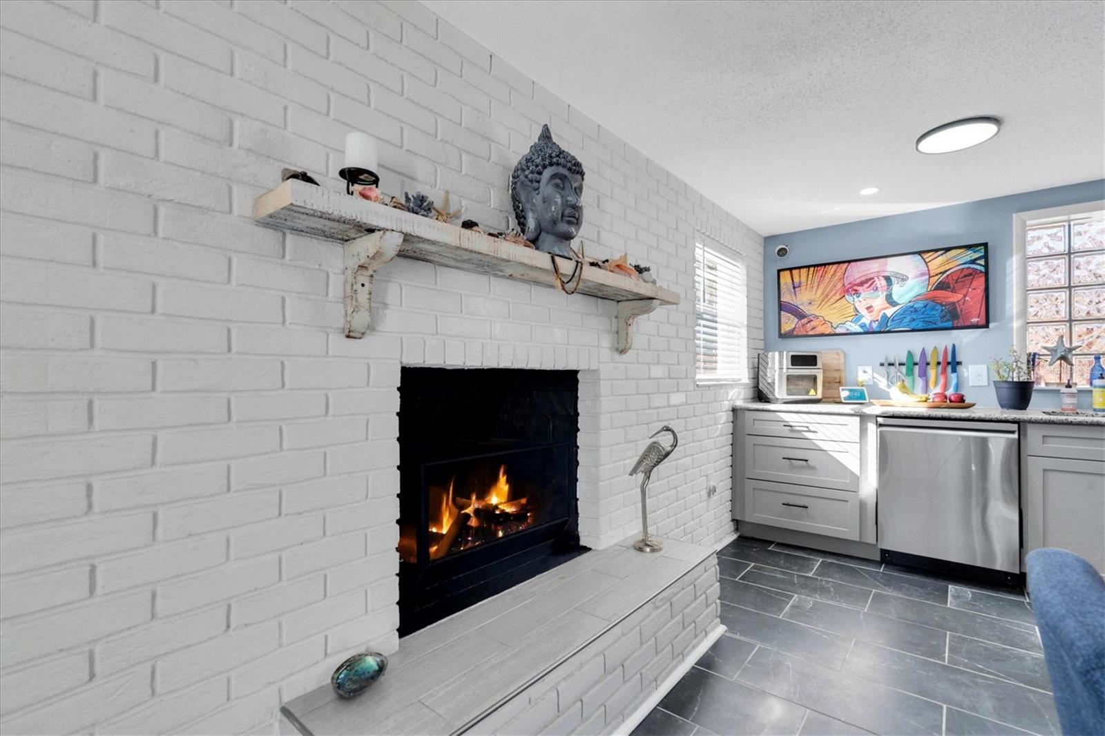 Listing photo id 7 for 7312 Mako Drive