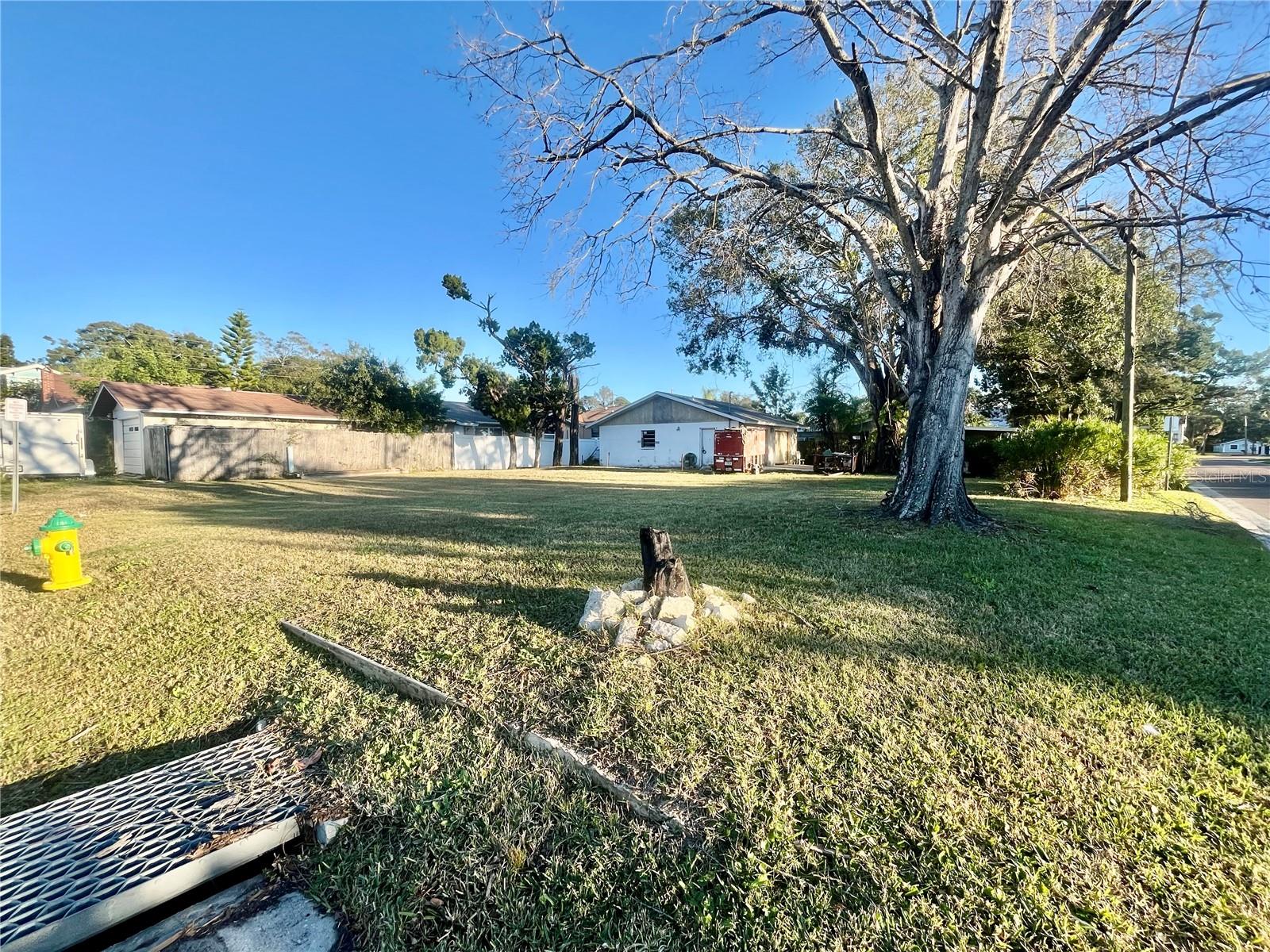 Image 5 of 14 For W Spruce Street