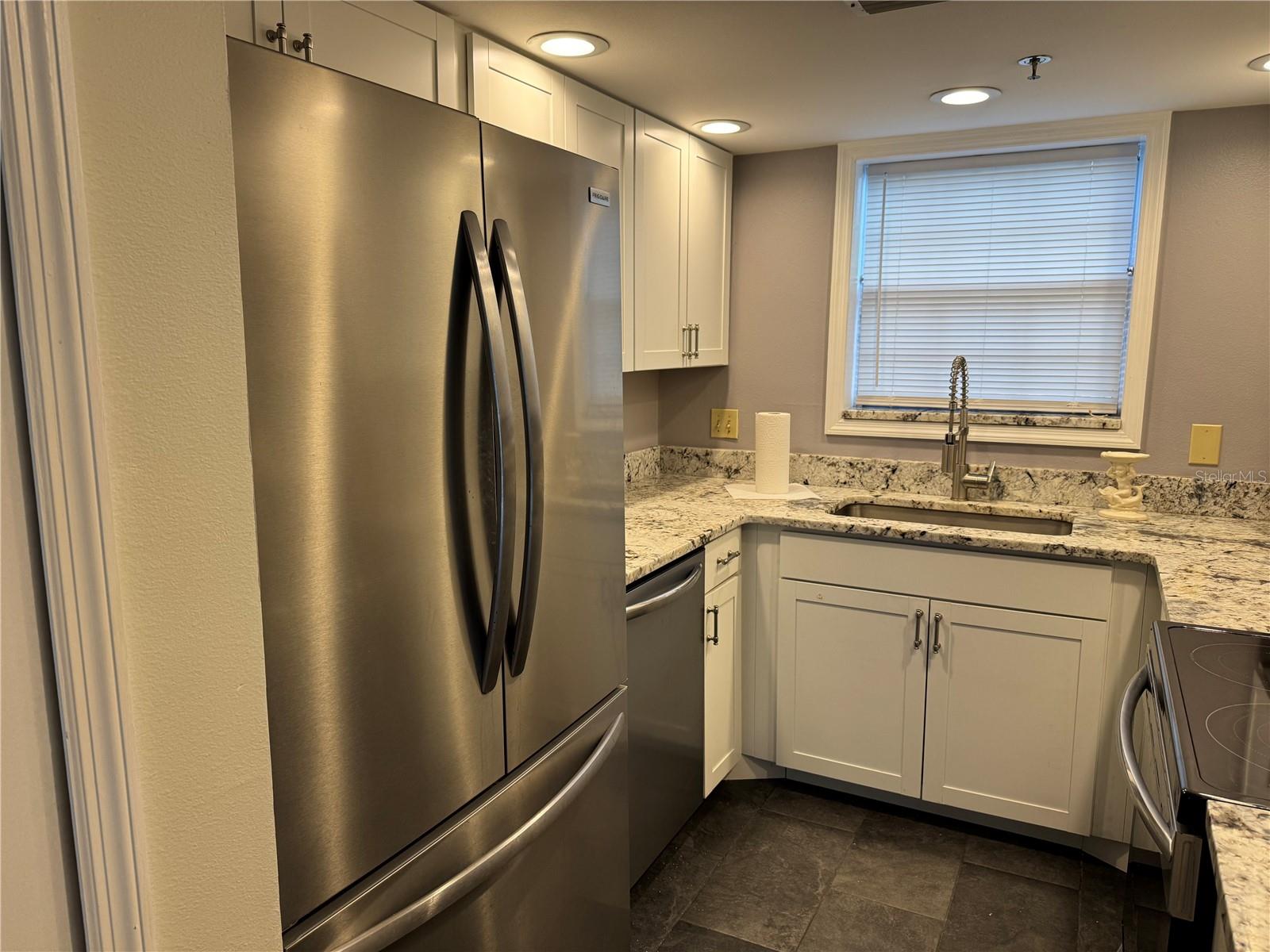 Image 11 of 25 For 2210 Vista Del Sol Circle 503