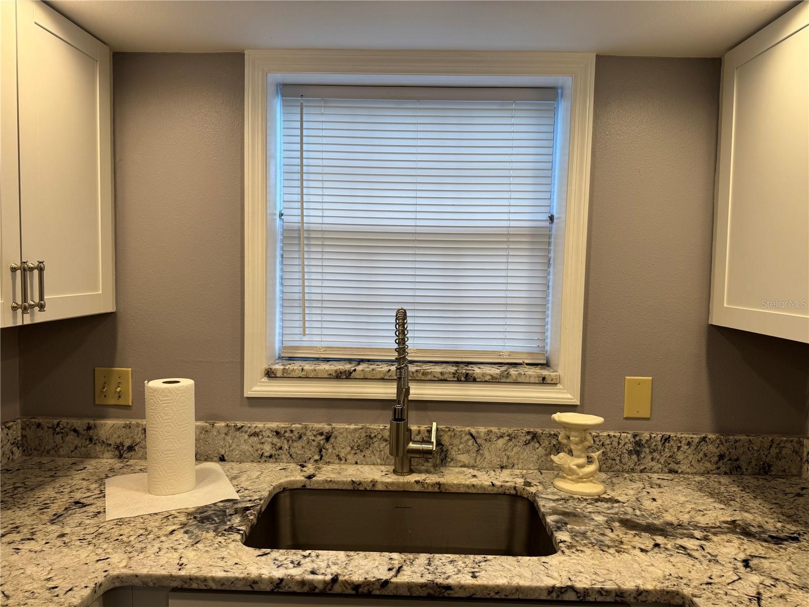 Image 13 of 25 For 2210 Vista Del Sol Circle 503