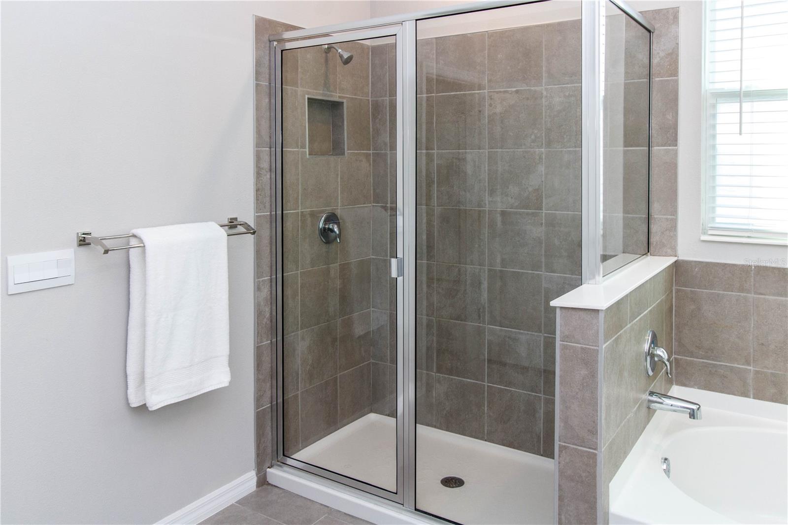 Image 16 of 39 For 7629 Broad River Avenue