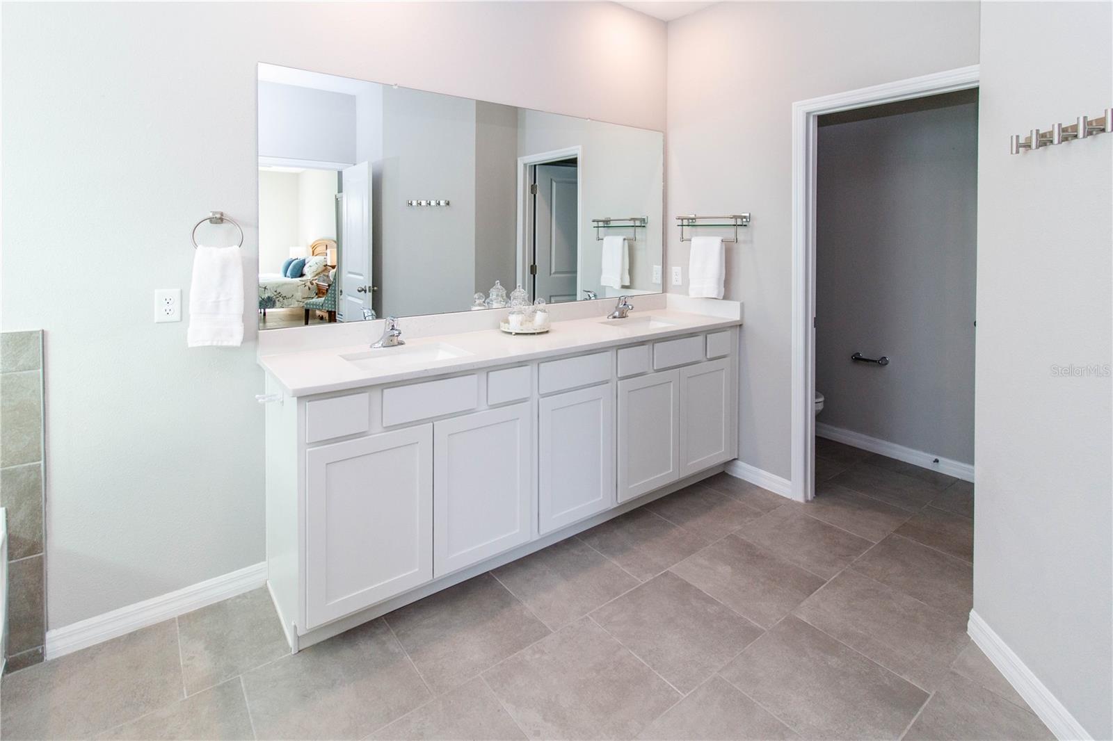 Image 18 of 39 For 7629 Broad River Avenue