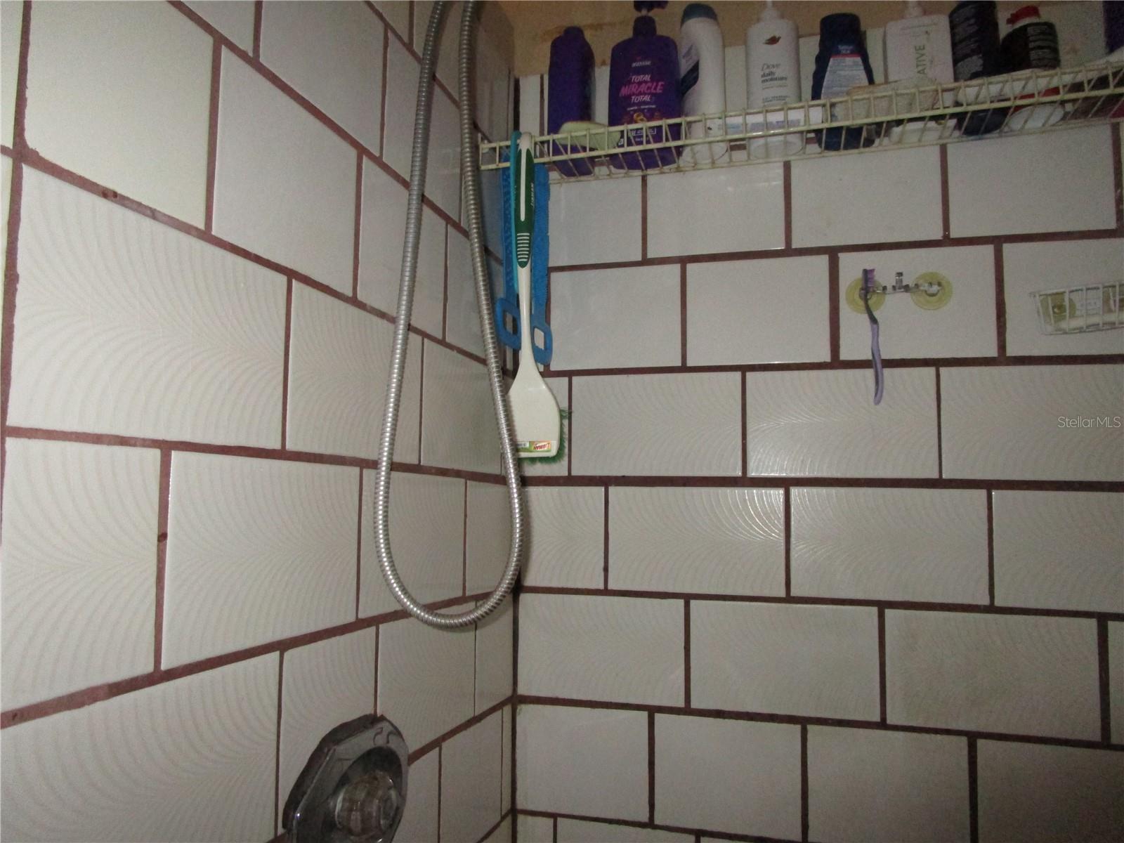 Image 30 of 62 For 17609 Bathurst Avenue