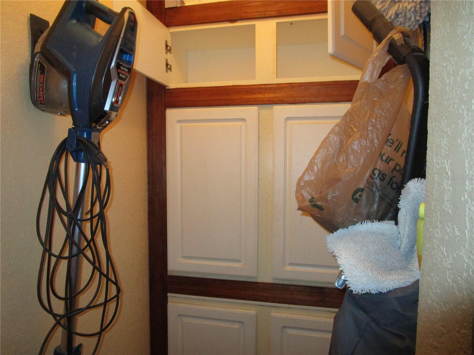 Image 31 of 62 For 17609 Bathurst Avenue