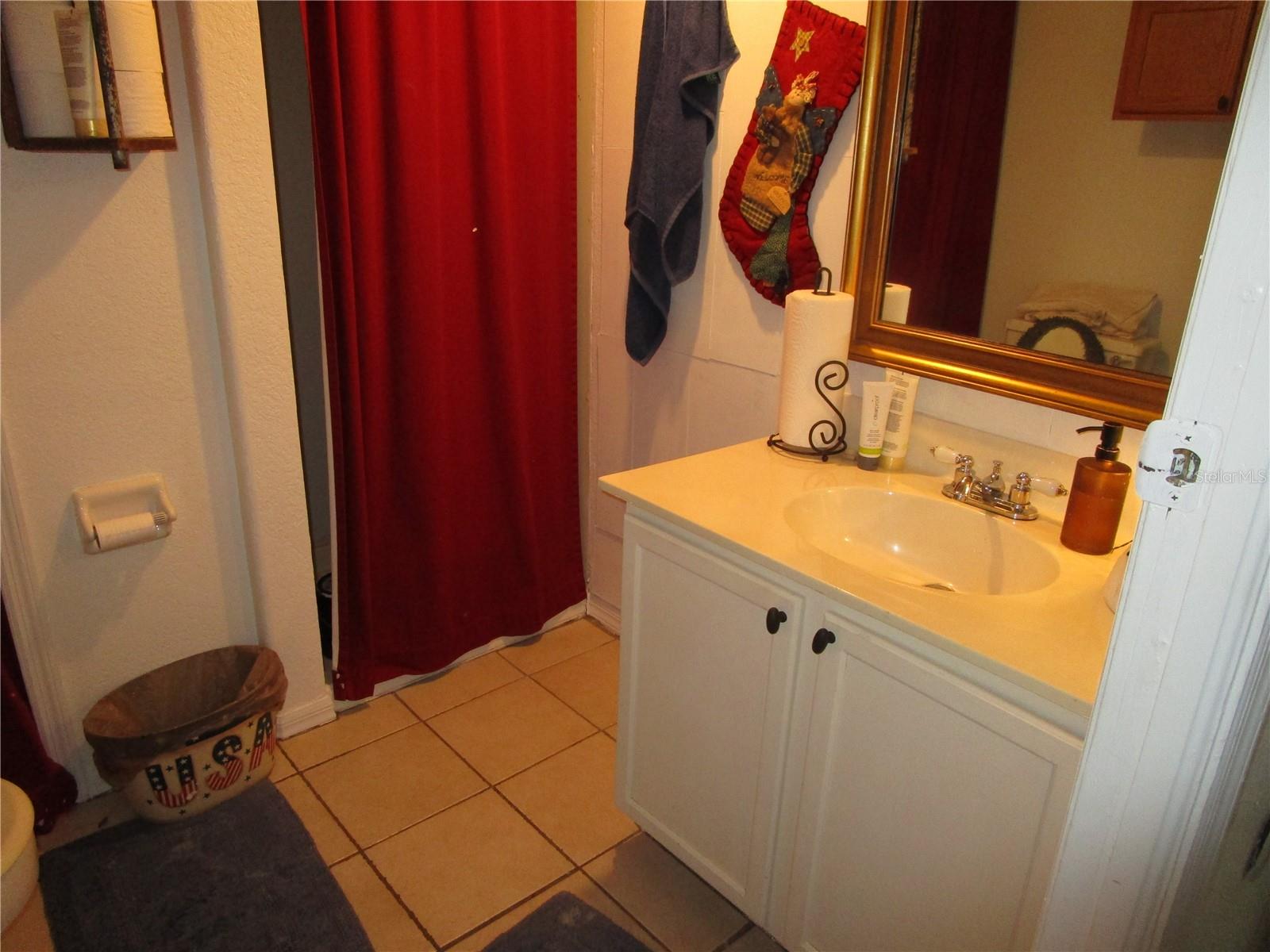 Image 34 of 62 For 17609 Bathurst Avenue