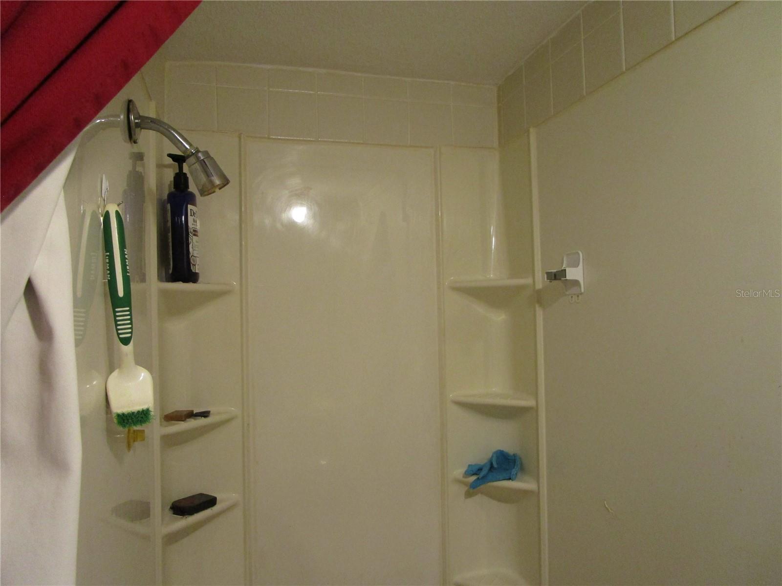 Image 35 of 62 For 17609 Bathurst Avenue