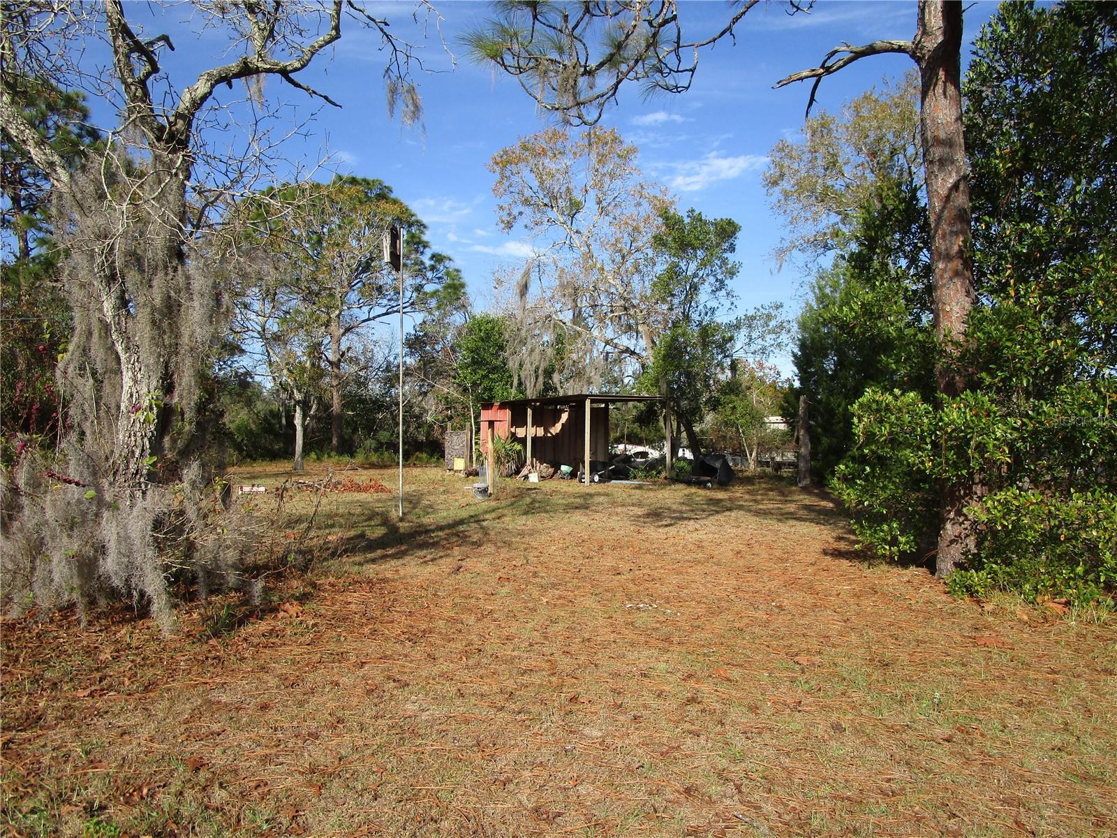 Image 48 of 62 For 17609 Bathurst Avenue