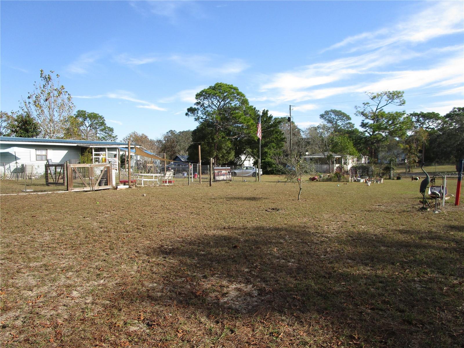 Image 53 of 62 For 17609 Bathurst Avenue