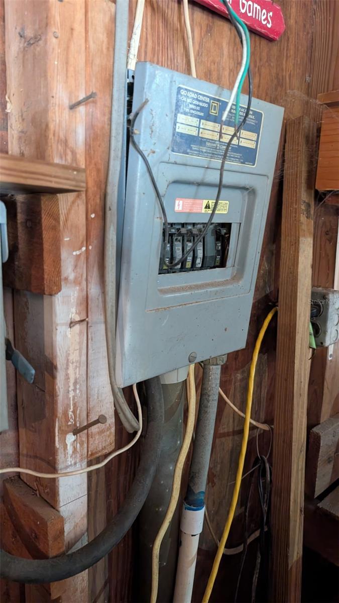 Image 61 of 62 For 17609 Bathurst Avenue