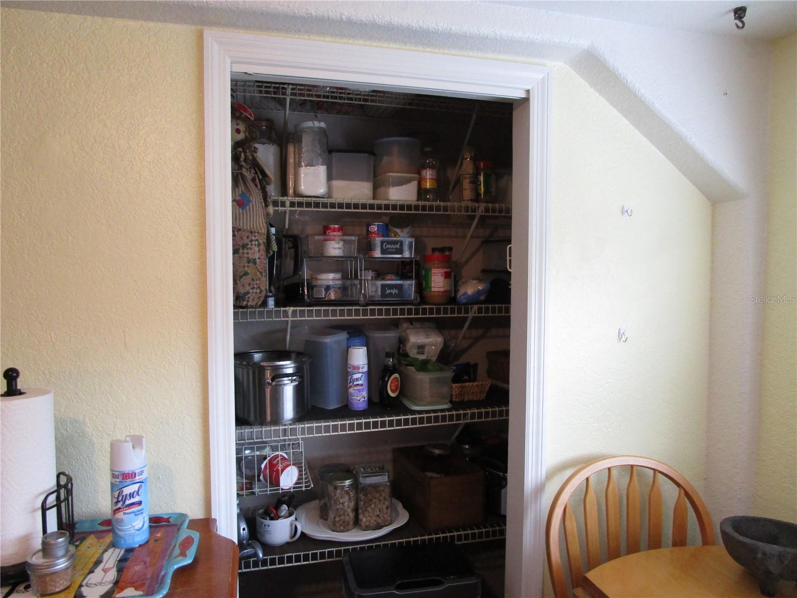 Image 7 of 62 For 17609 Bathurst Avenue