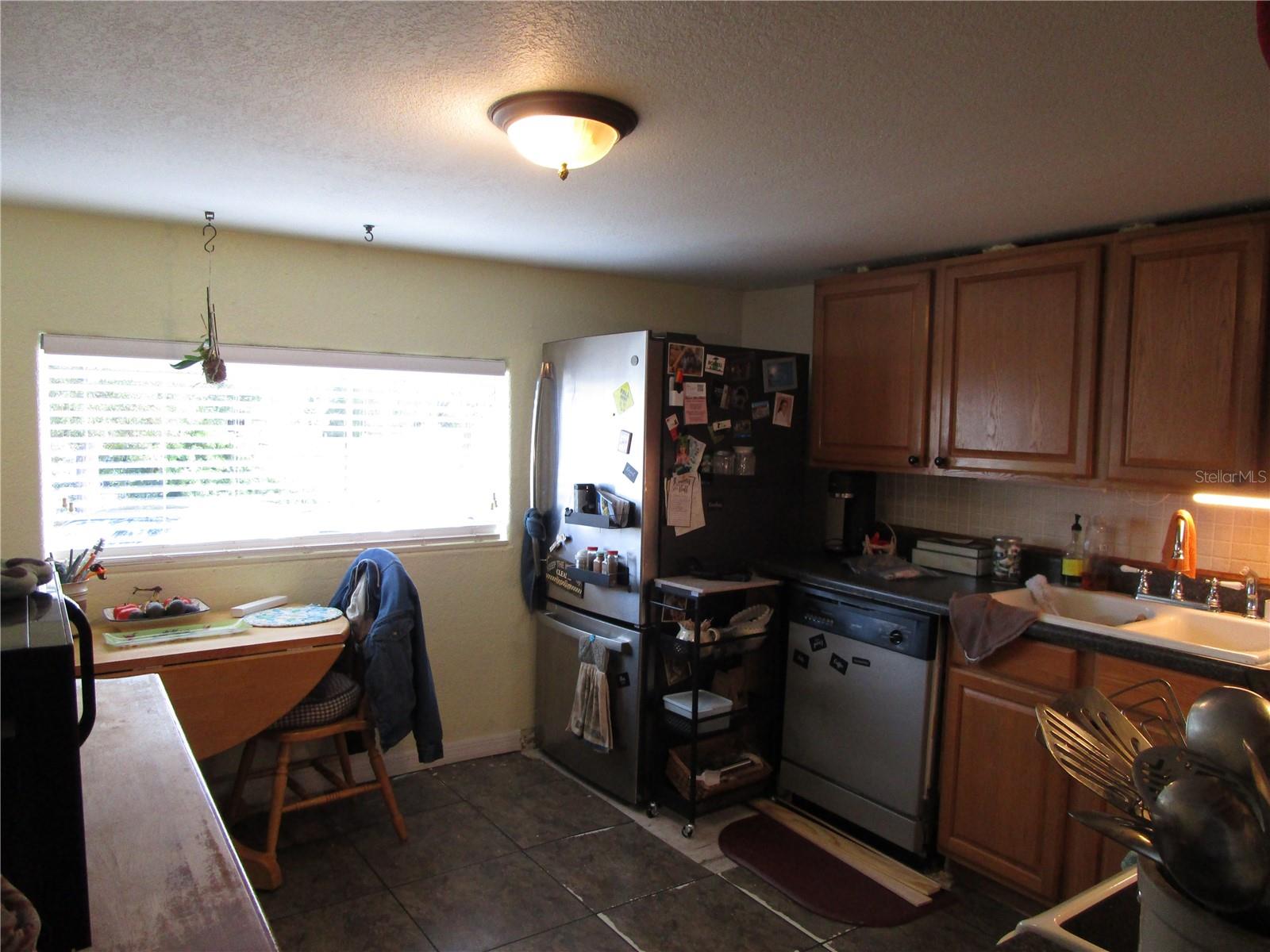 Image 8 of 62 For 17609 Bathurst Avenue