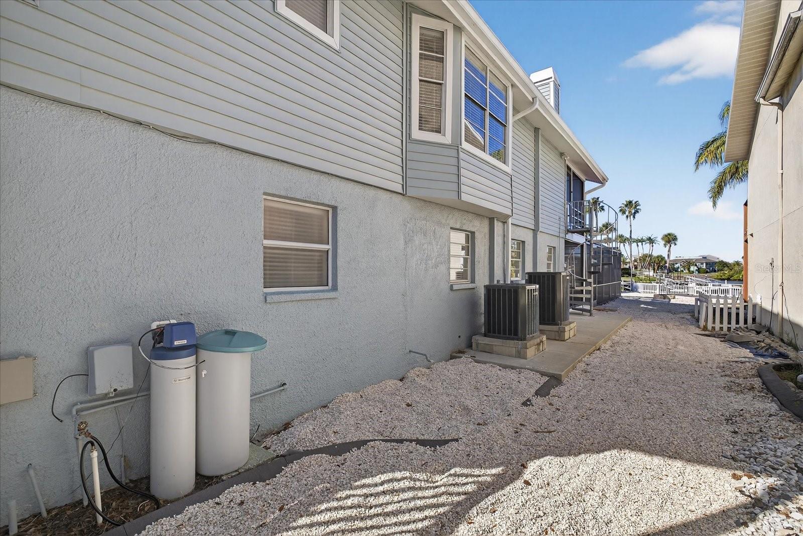 Image 68 of 96 For 6025 Randan Court