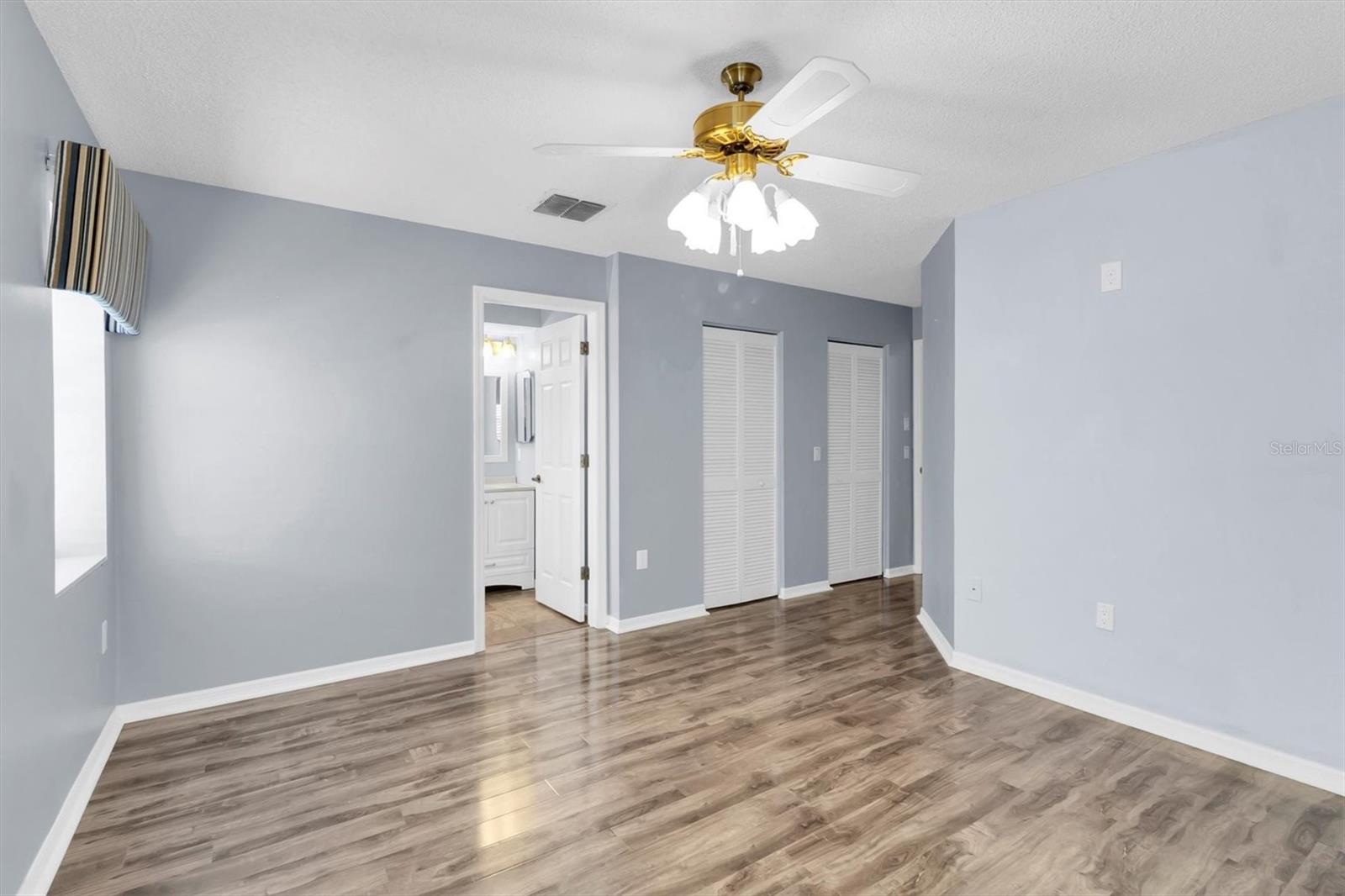 Image 16 of 30 For 4745 Vicksburg Court