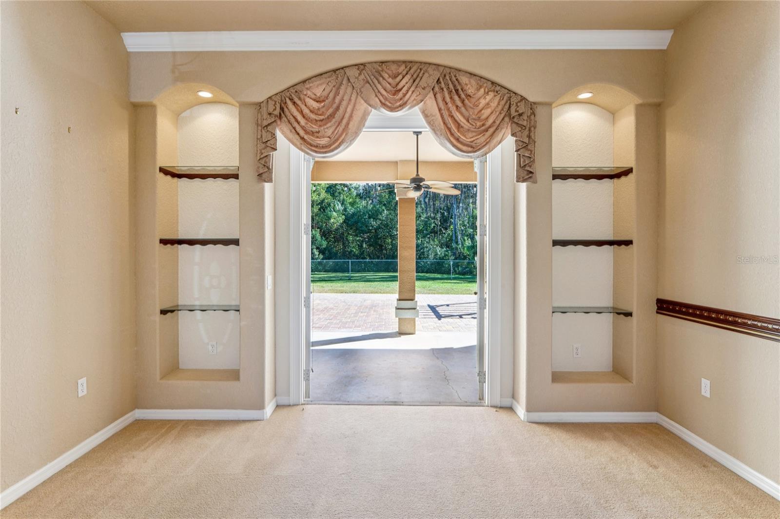 Image 10 of 95 For 6034 Wooden Street