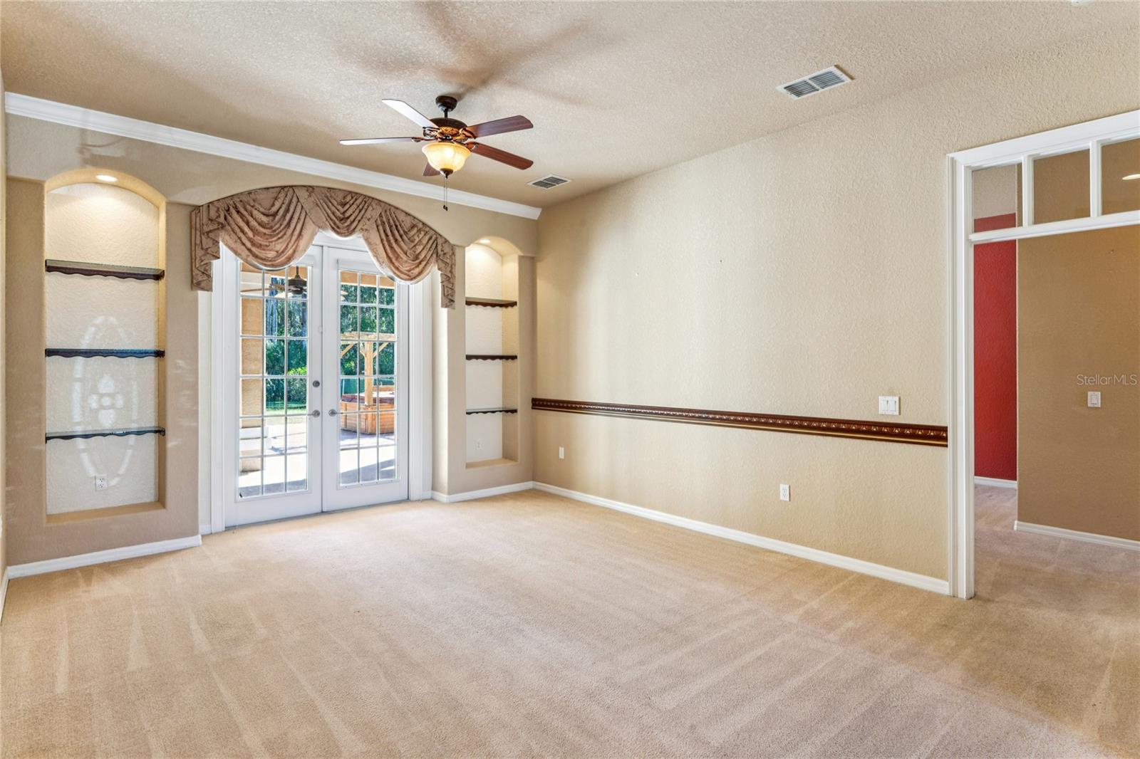 Image 11 of 95 For 6034 Wooden Street