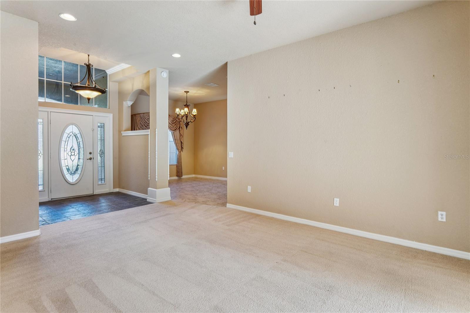 Image 15 of 95 For 6034 Wooden Street