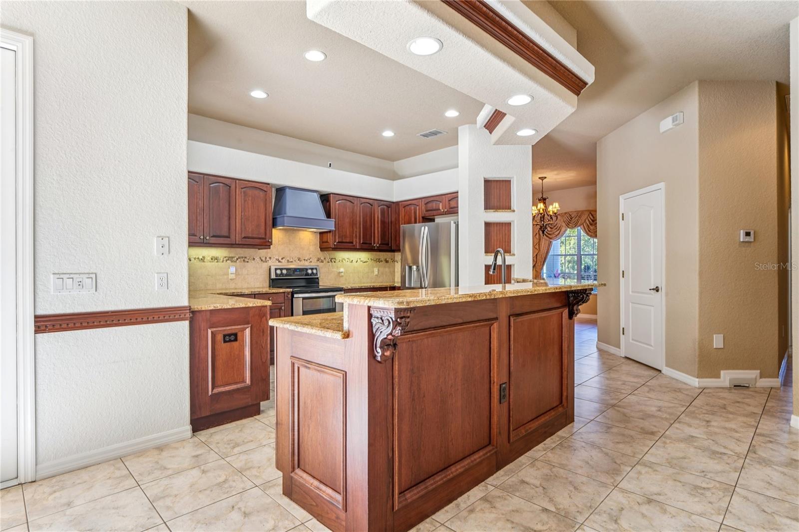 Image 19 of 95 For 6034 Wooden Street