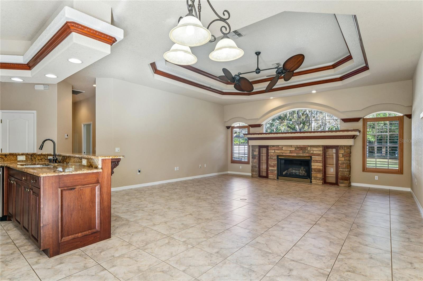 Image 23 of 95 For 6034 Wooden Street