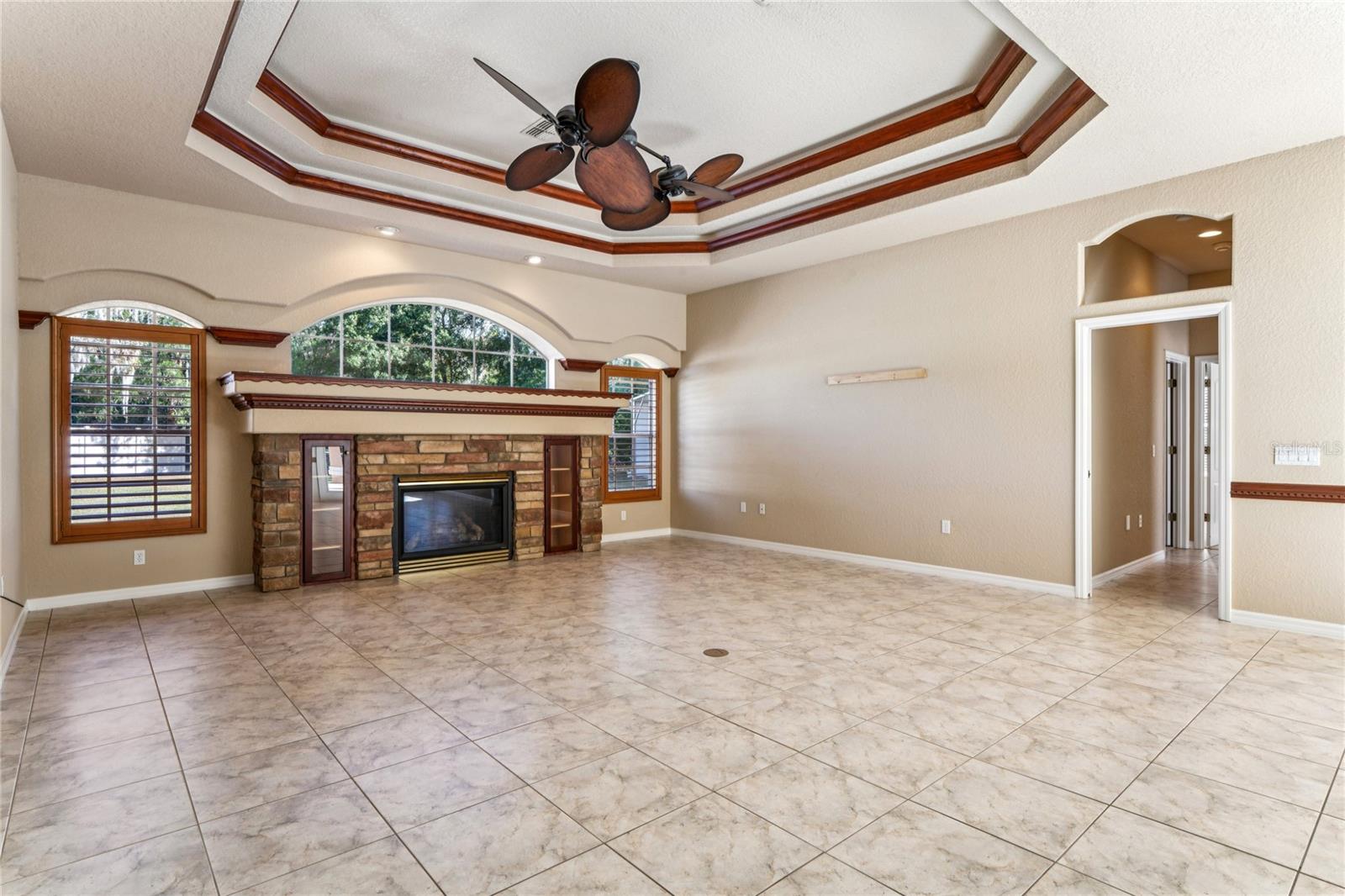 Image 24 of 95 For 6034 Wooden Street