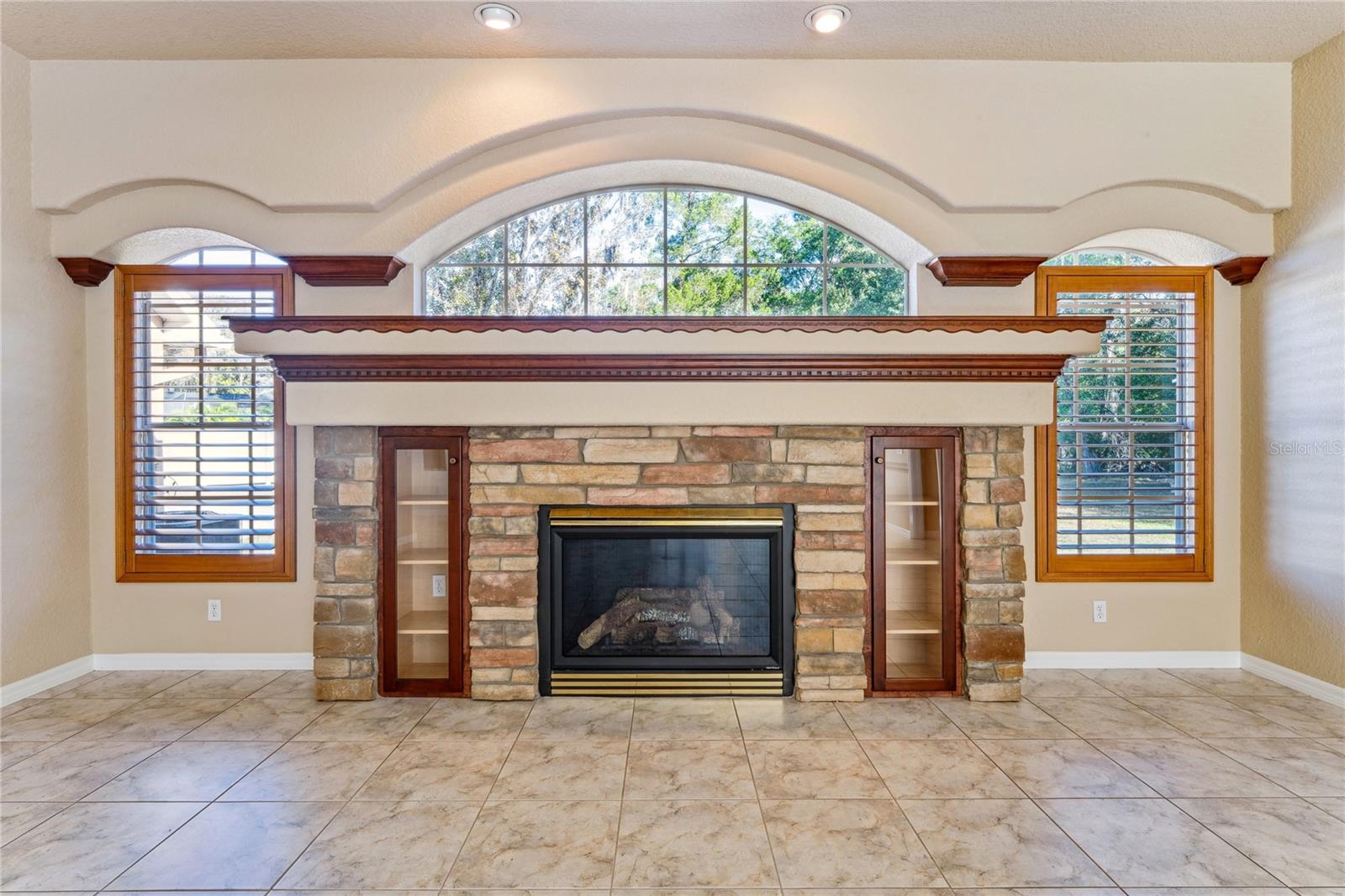 Image 25 of 95 For 6034 Wooden Street