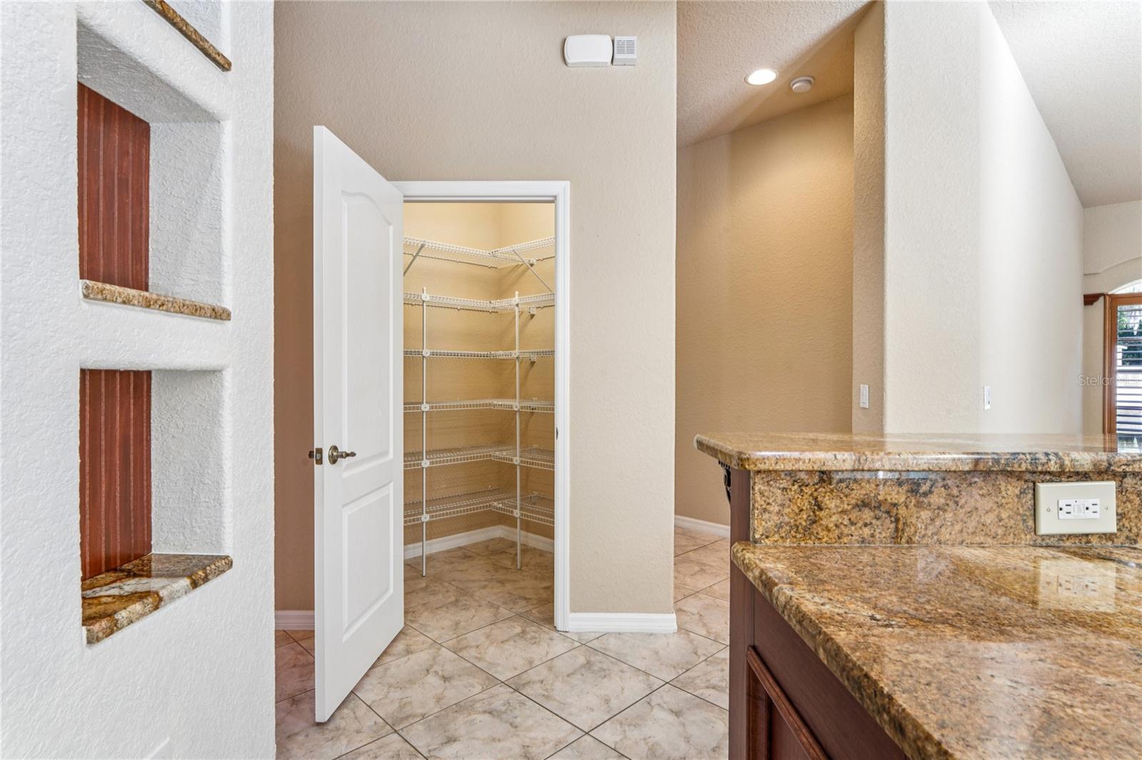 Image 27 of 95 For 6034 Wooden Street