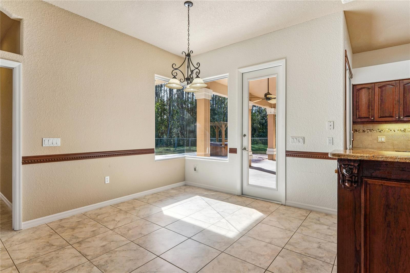 Image 28 of 95 For 6034 Wooden Street