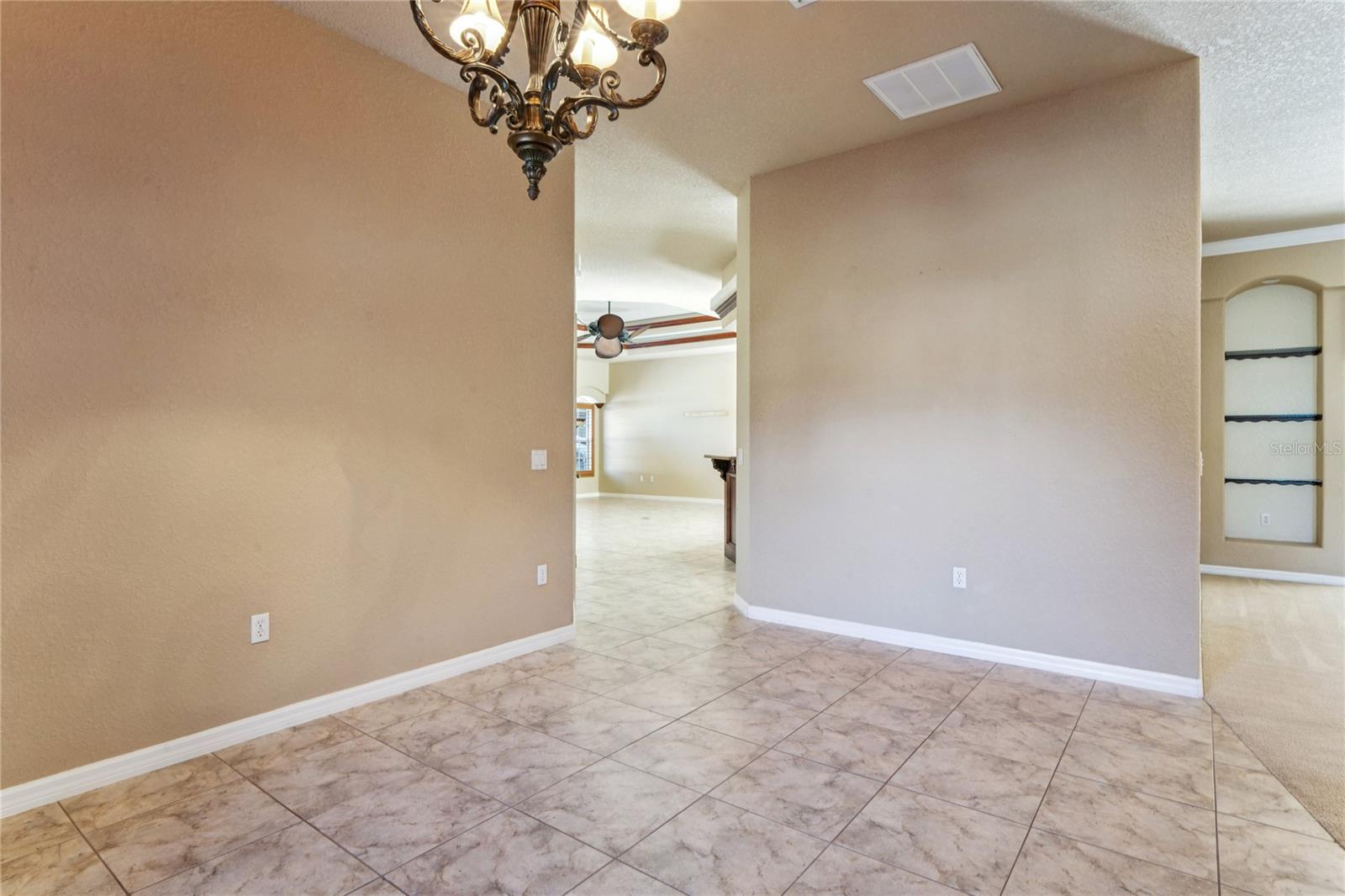 Image 31 of 95 For 6034 Wooden Street