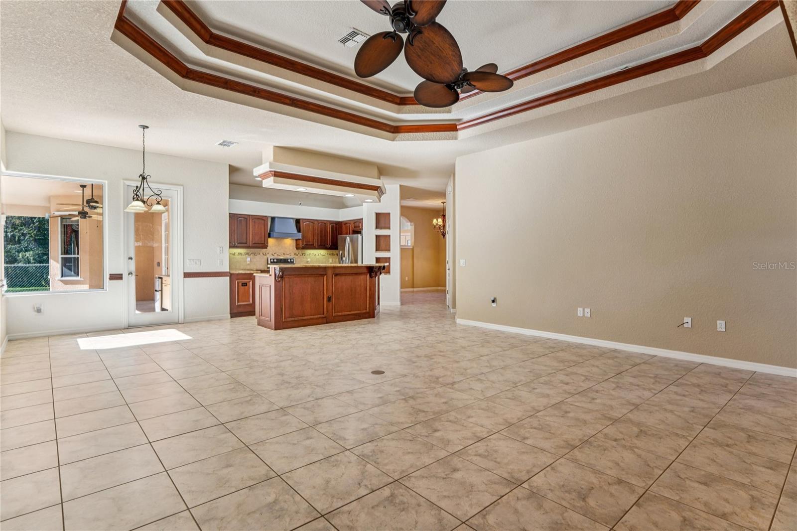 Image 32 of 95 For 6034 Wooden Street