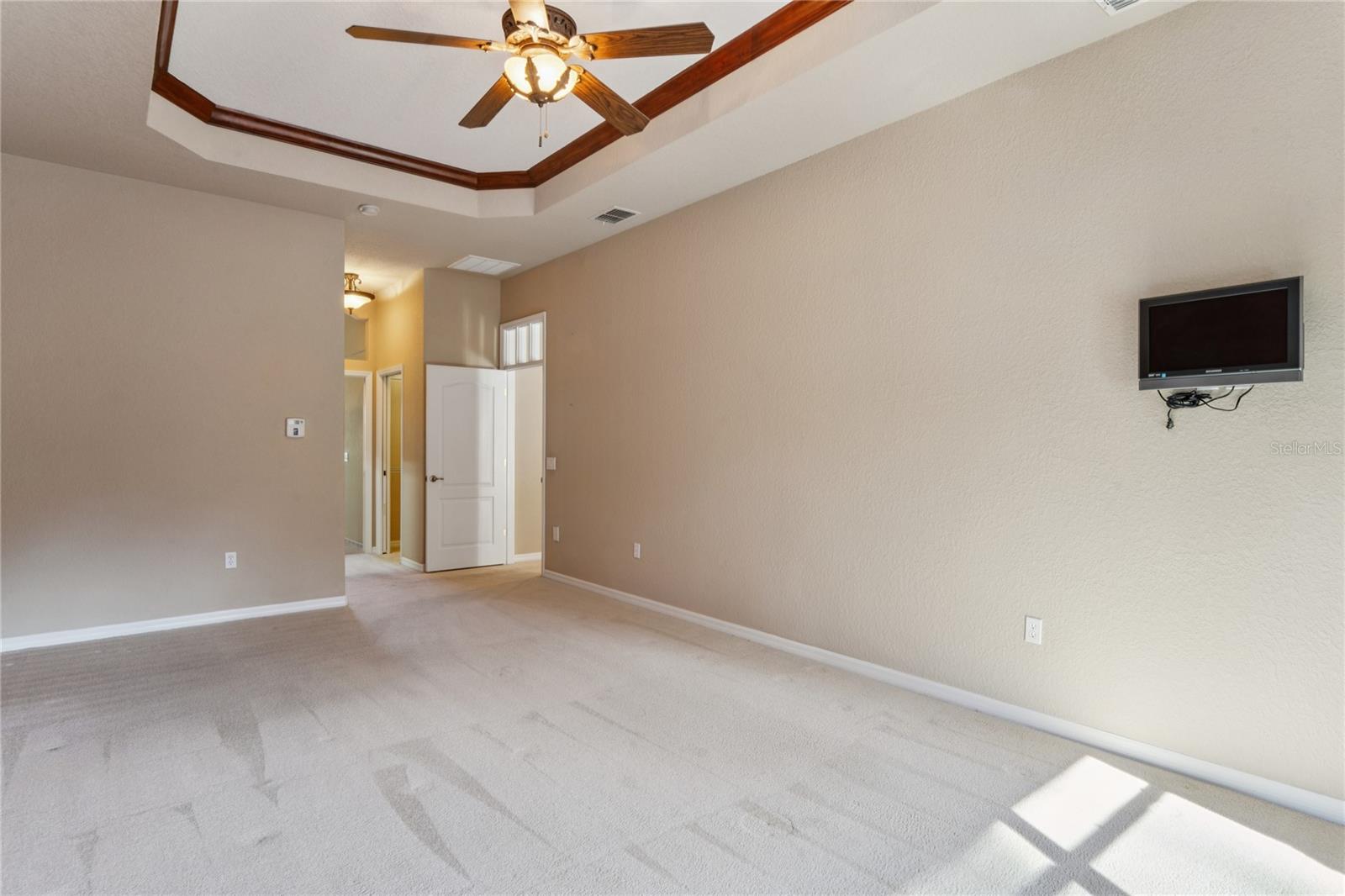 Image 36 of 95 For 6034 Wooden Street