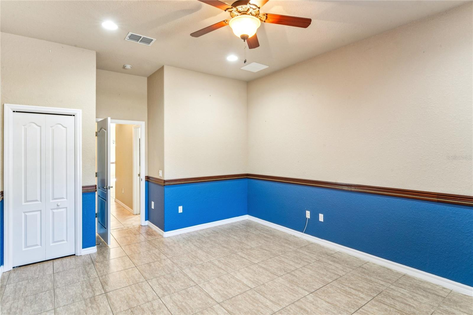 Image 47 of 95 For 6034 Wooden Street