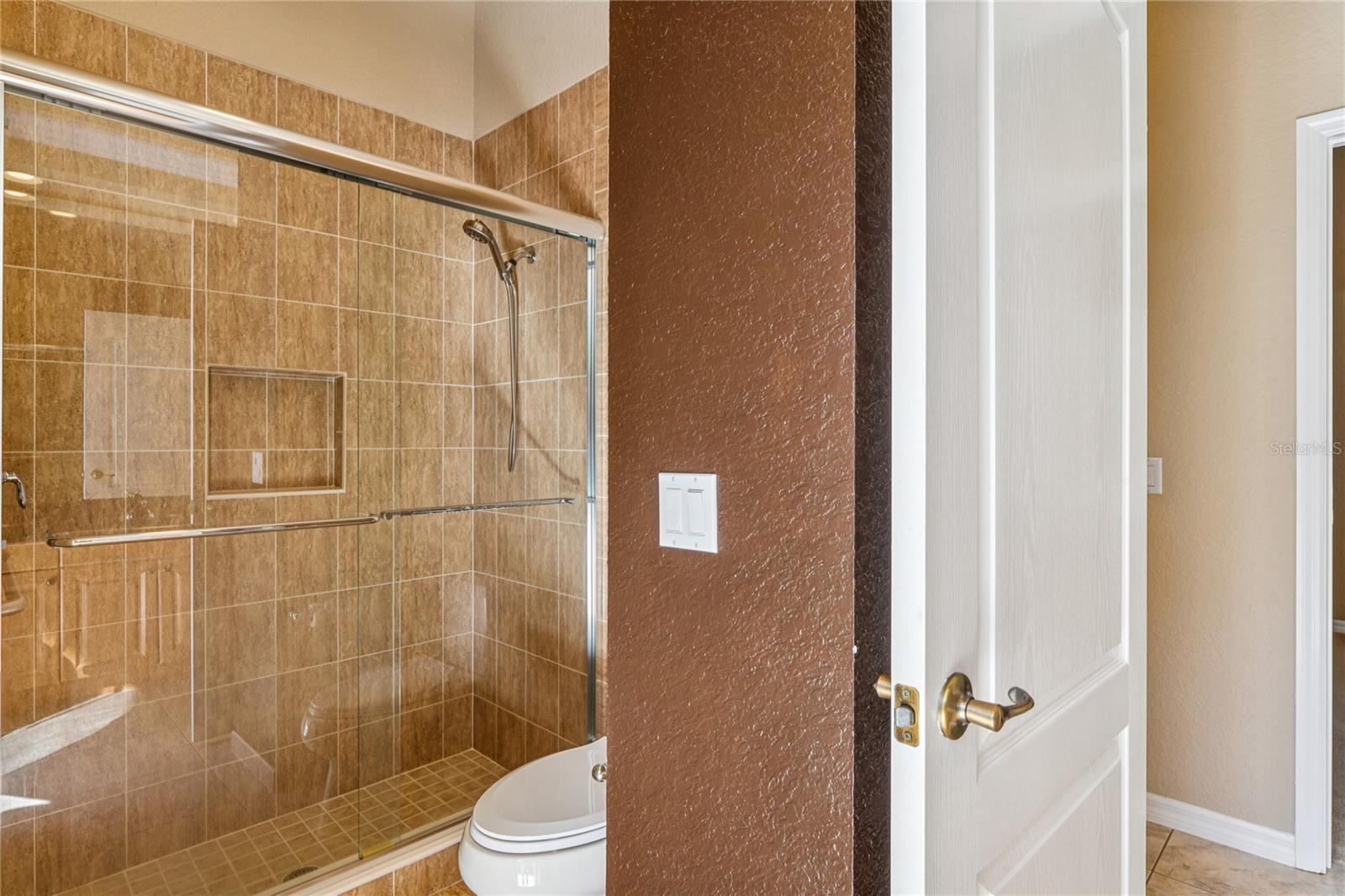 Image 56 of 95 For 6034 Wooden Street