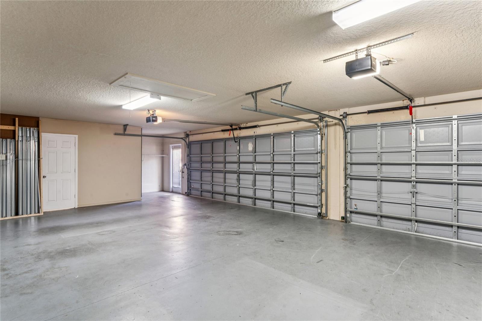 Image 80 of 95 For 6034 Wooden Street