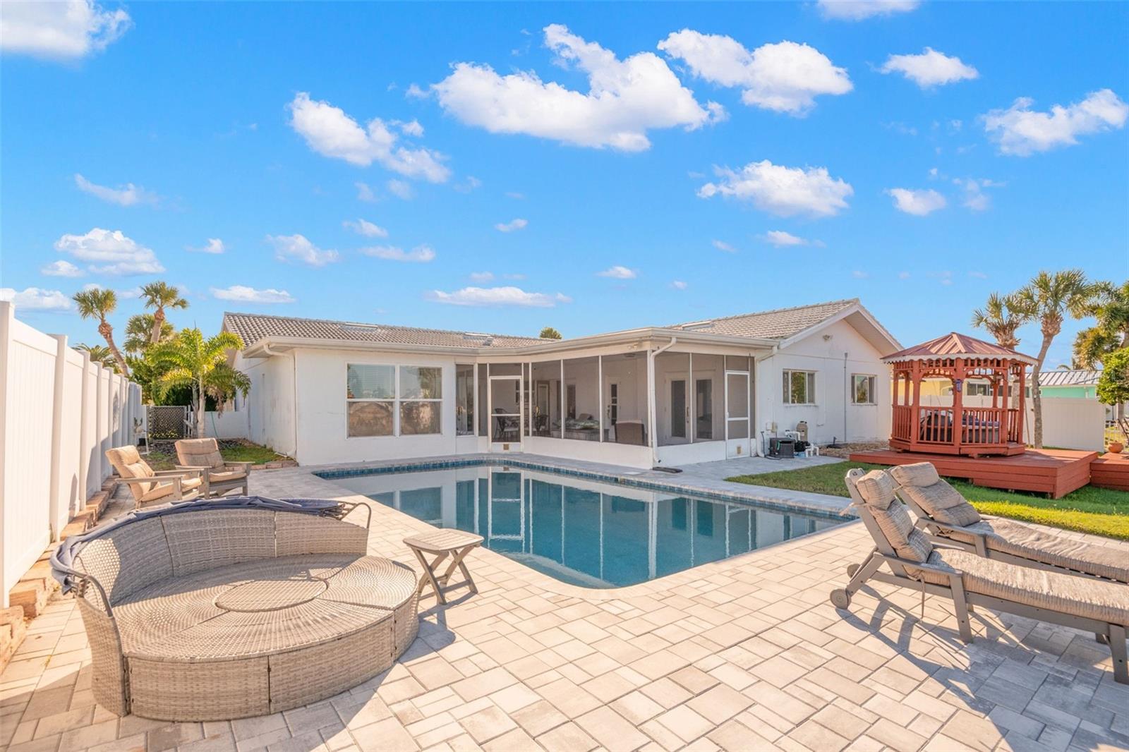 Image 14 of 23 For 5451 Windward Way