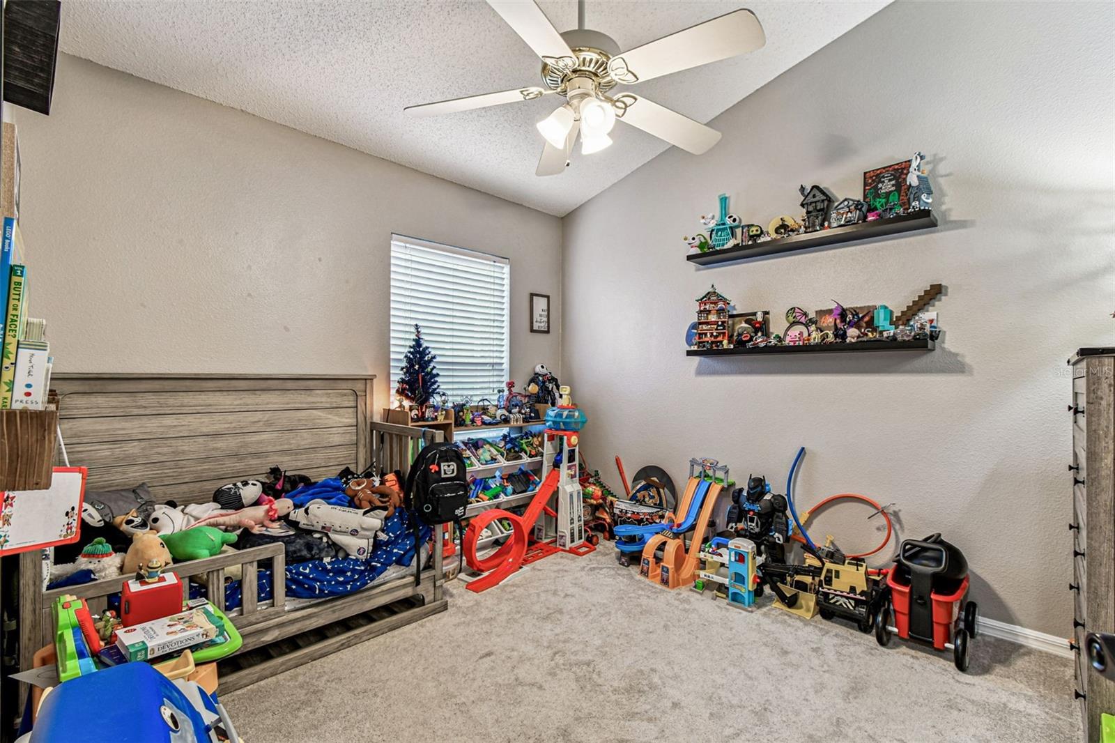 Image 16 of 29 For 2749 Big Pine Drive