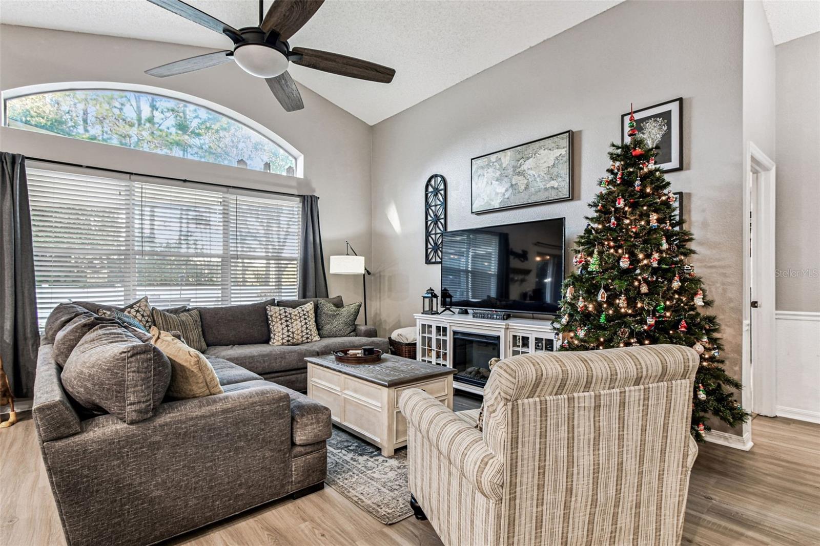 Image 8 of 29 For 2749 Big Pine Drive